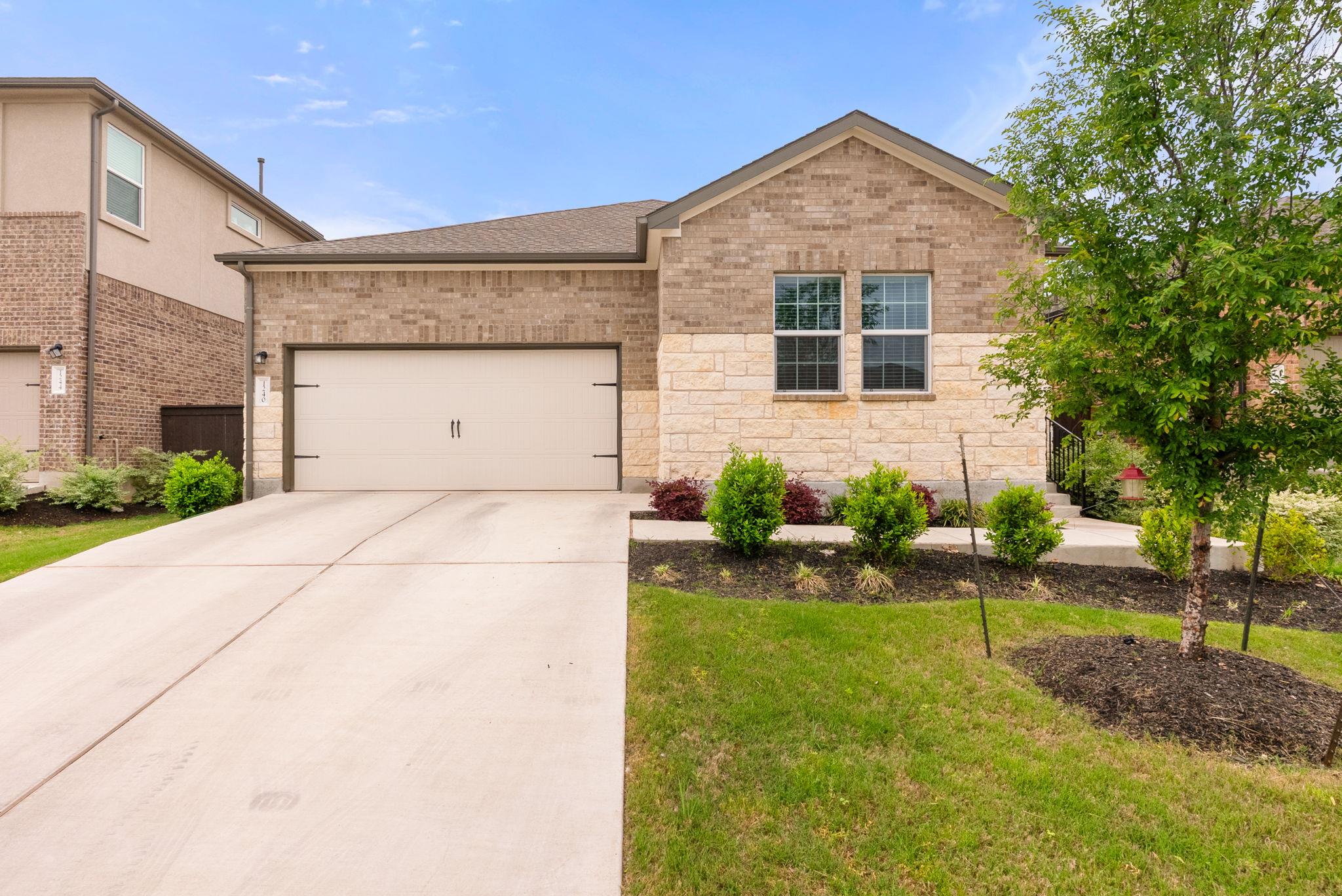 1240 Sweetspire St, Leander, TX 78641