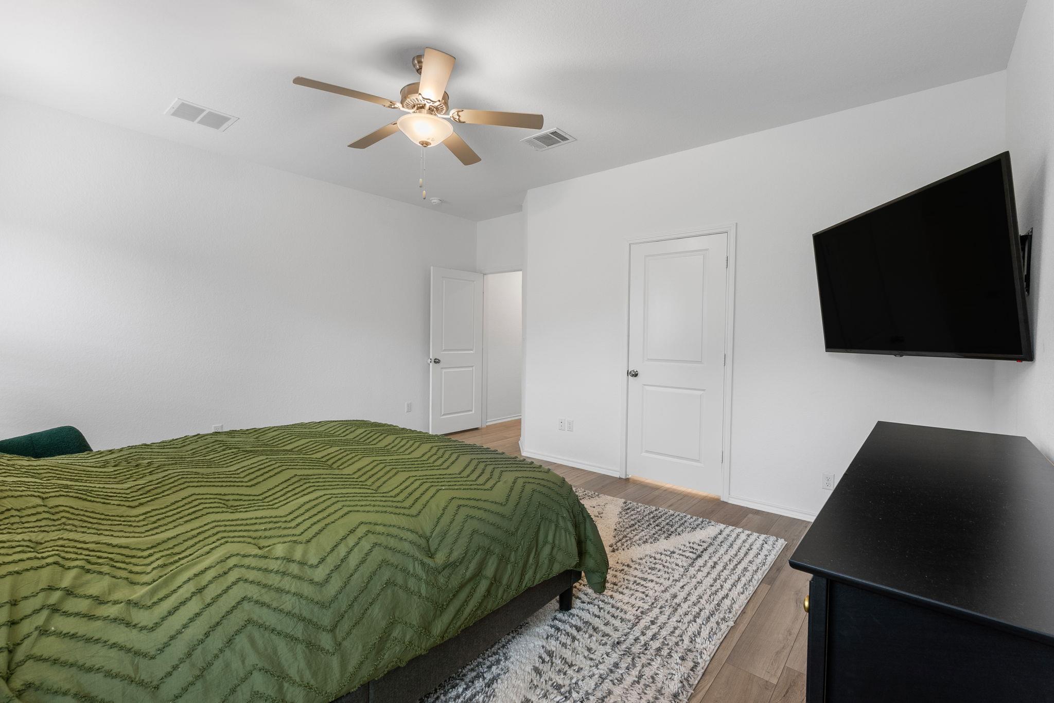 1240 Sweetspire St, Leander, TX 78641