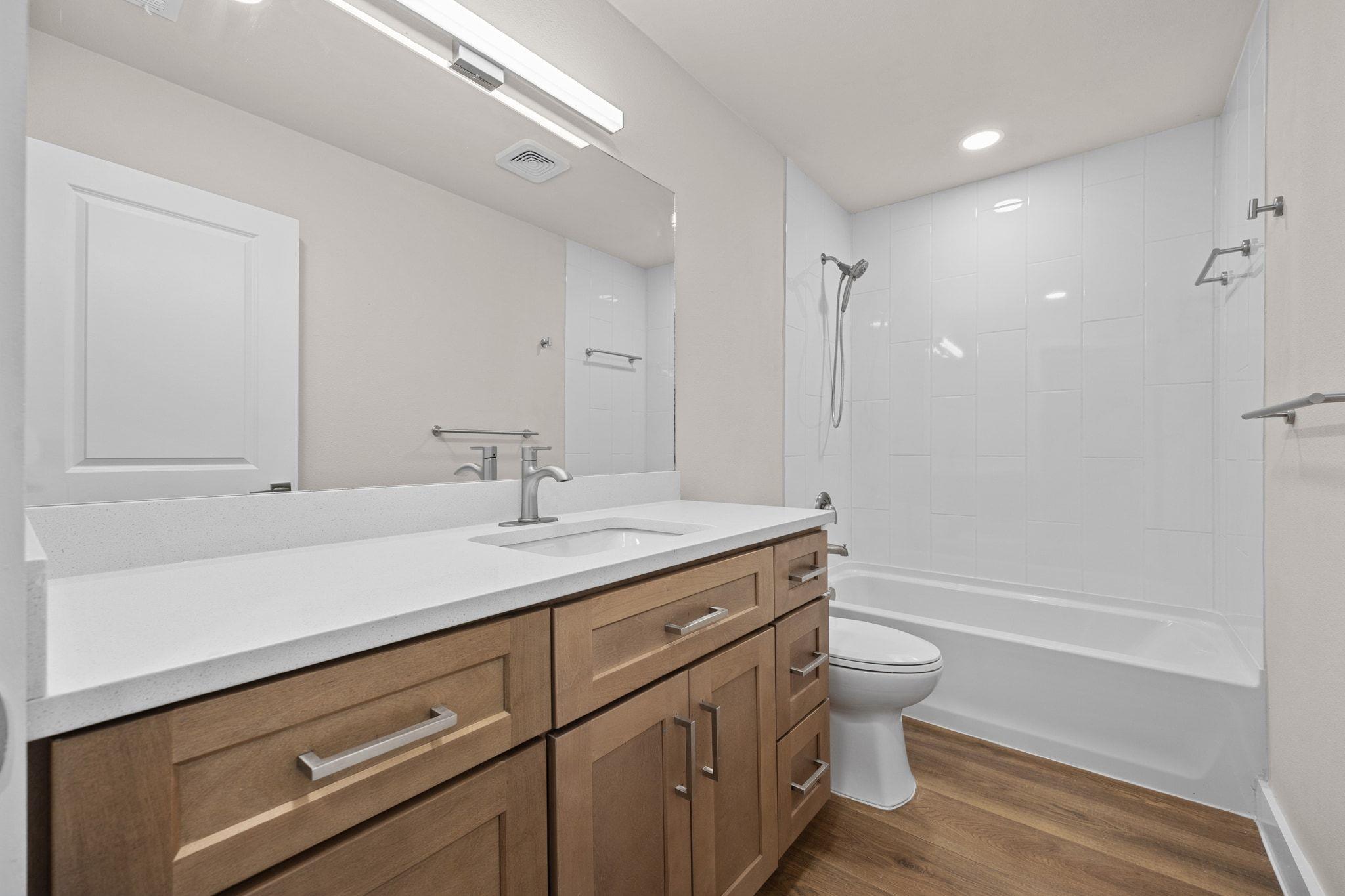 1905 Cedar Ridge Dr # B, Austin, TX 78741