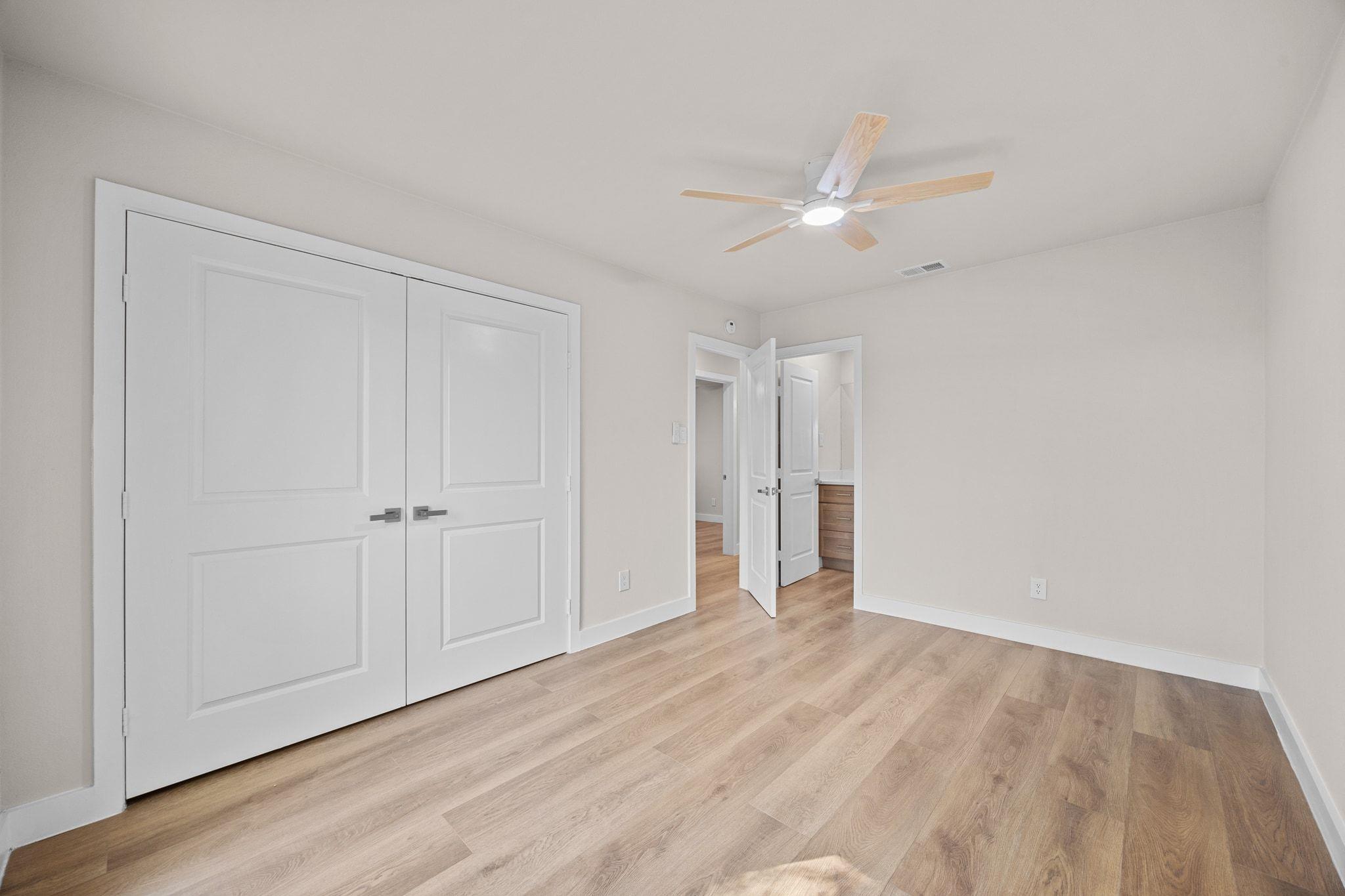 1905 Cedar Ridge Dr # B, Austin, TX 78741