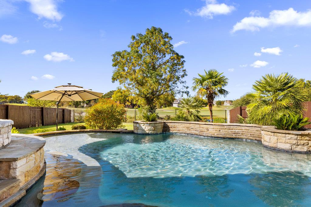 3904 Harvey Penick Dr, Round Rock, TX 78664