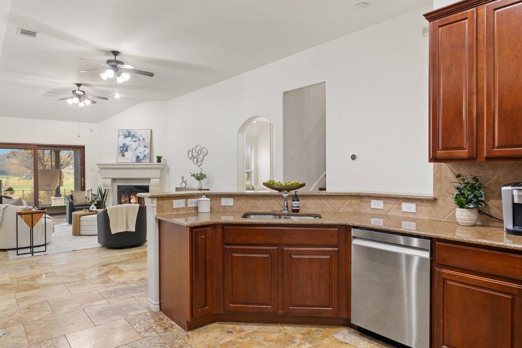 3904 Harvey Penick Dr, Round Rock, TX 78664