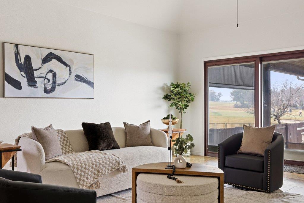 3904 Harvey Penick Dr, Round Rock, TX 78664