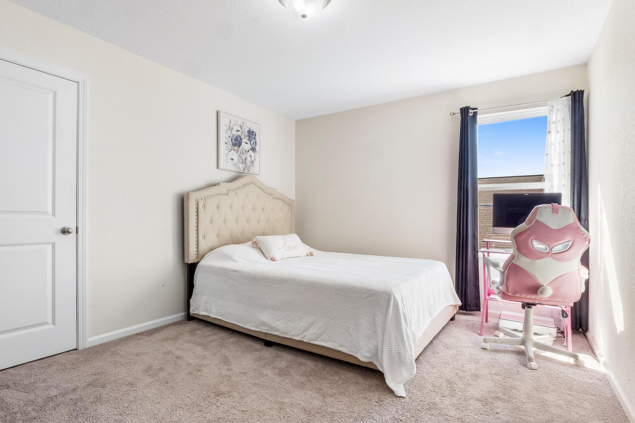 101 Magnum Force Dr, Jarrell, TX 76537