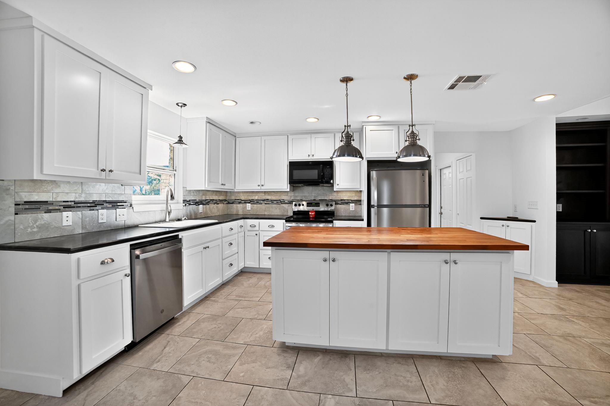 313 Starview Dr, Georgetown, TX 78628