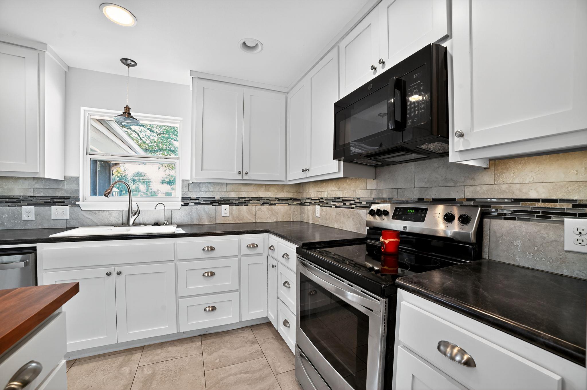 313 Starview Dr, Georgetown, TX 78628