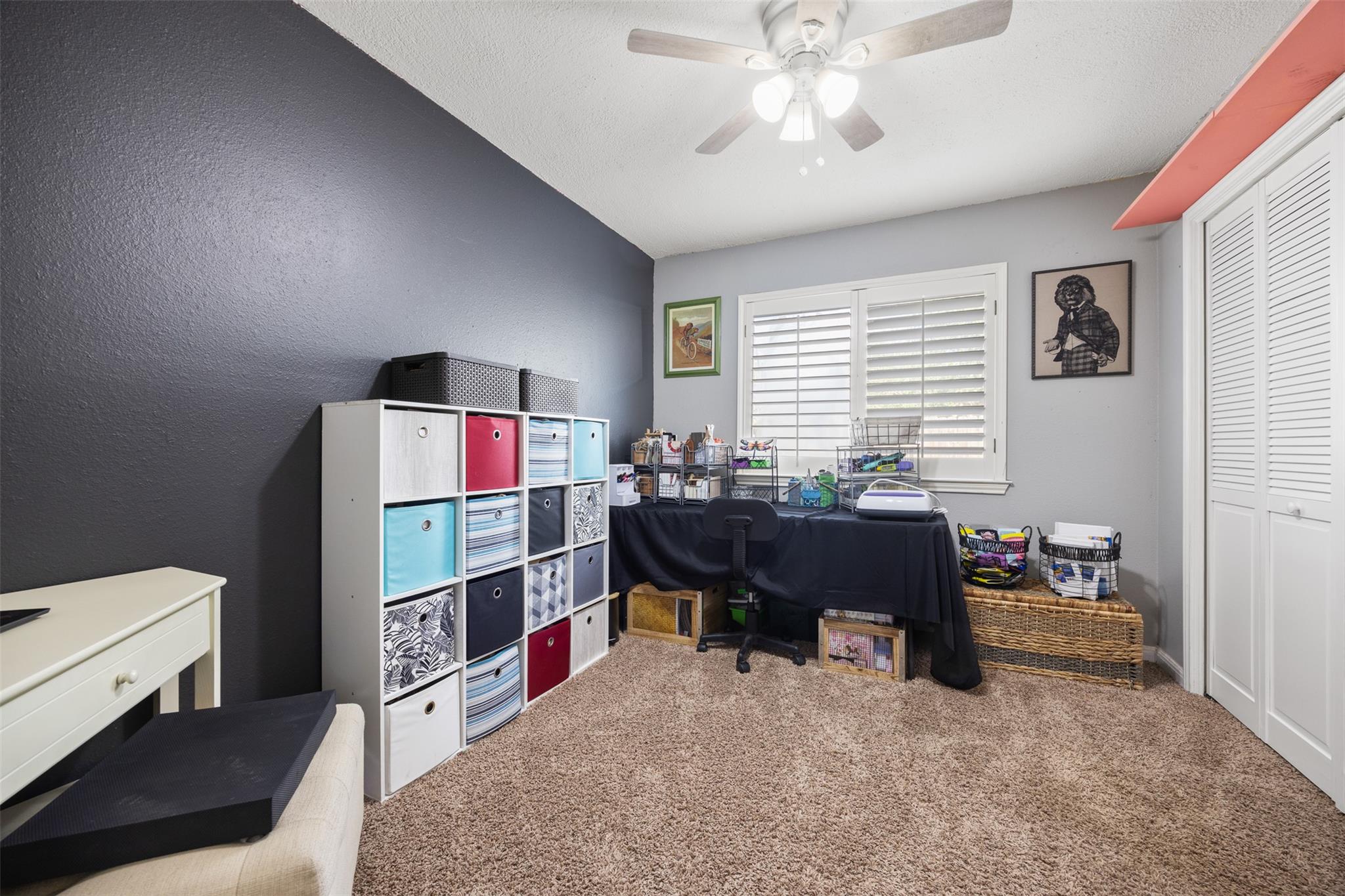 111 Pecan Dr, Mountain City, TX 78610