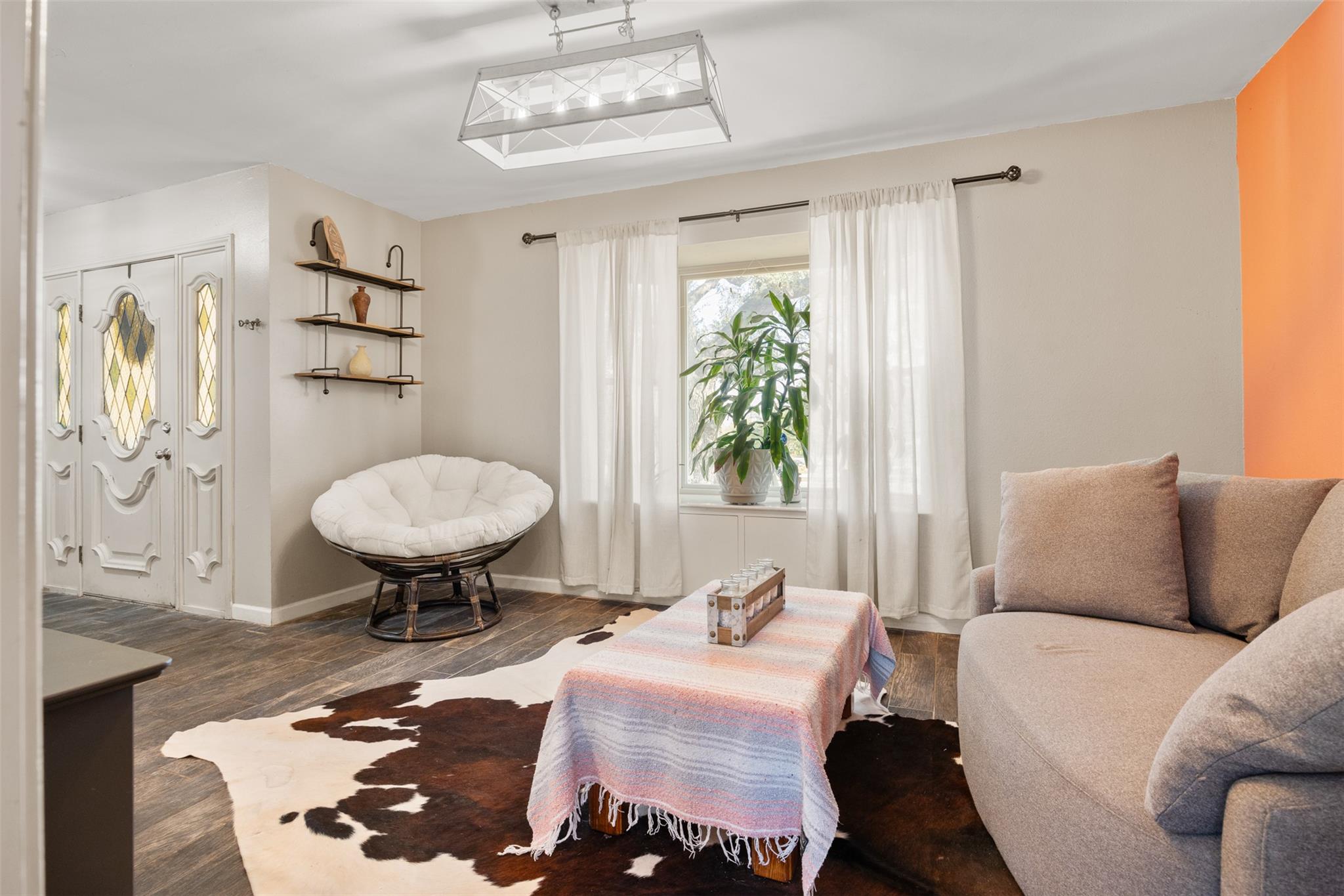 111 Pecan Dr, Mountain City, TX 78610