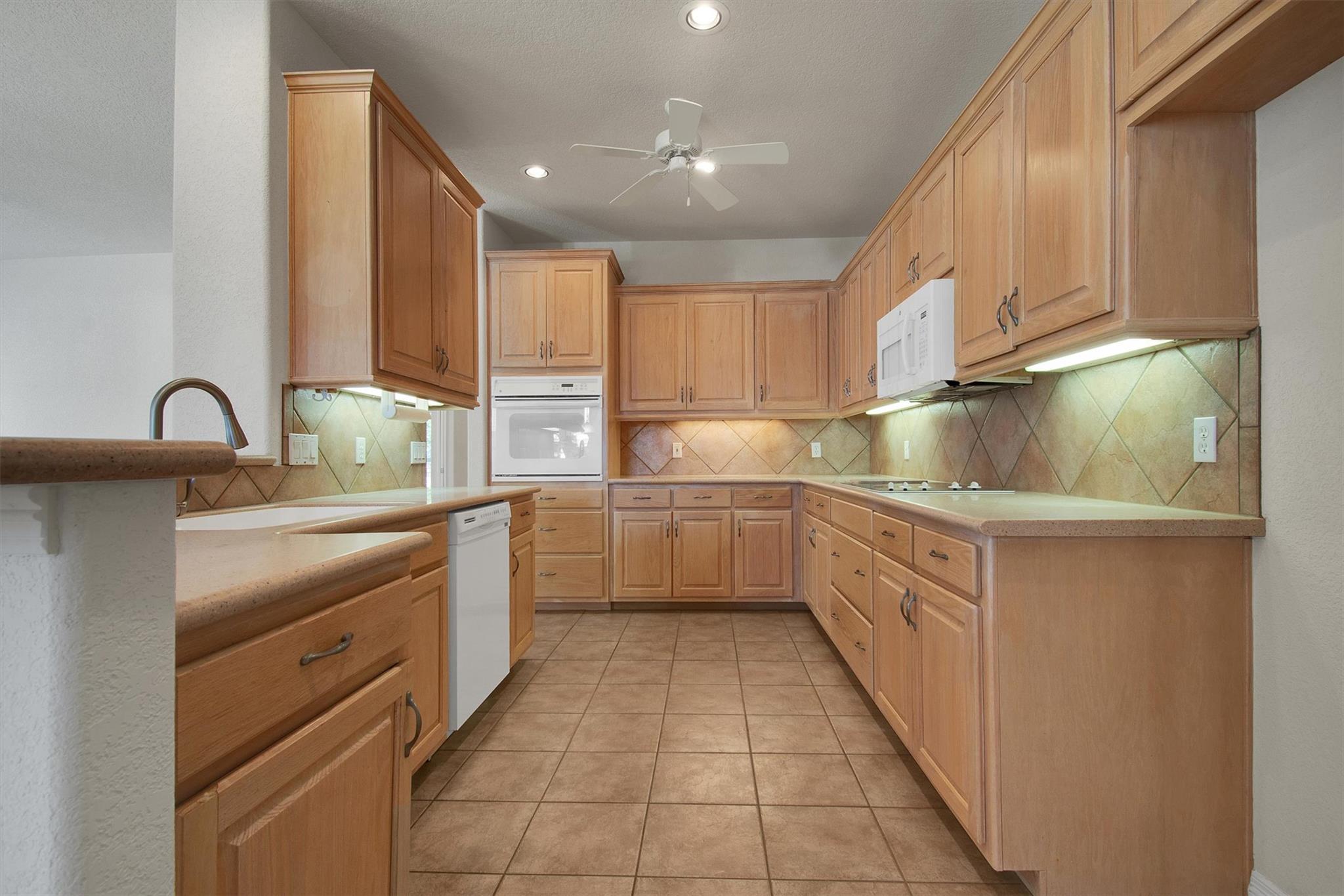 102 Lavaca Ln, Georgetown, TX 78628