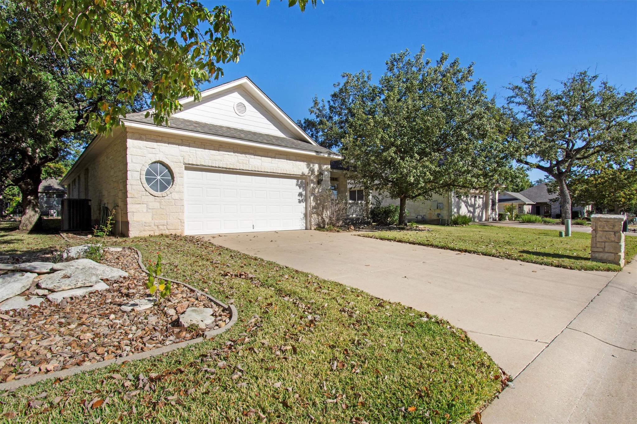 102 Lavaca Ln, Georgetown, TX 78628