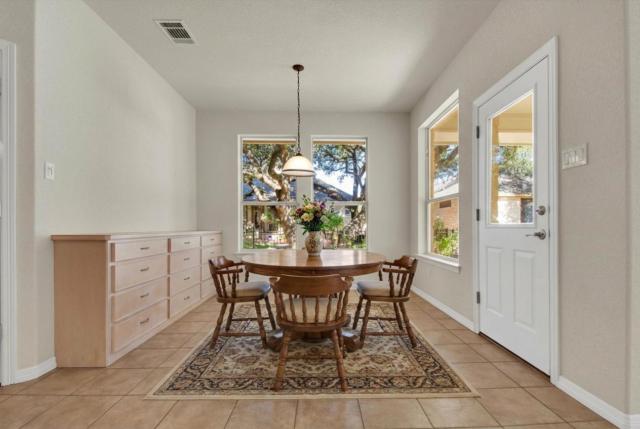 102 Lavaca Ln, Georgetown, TX 78628