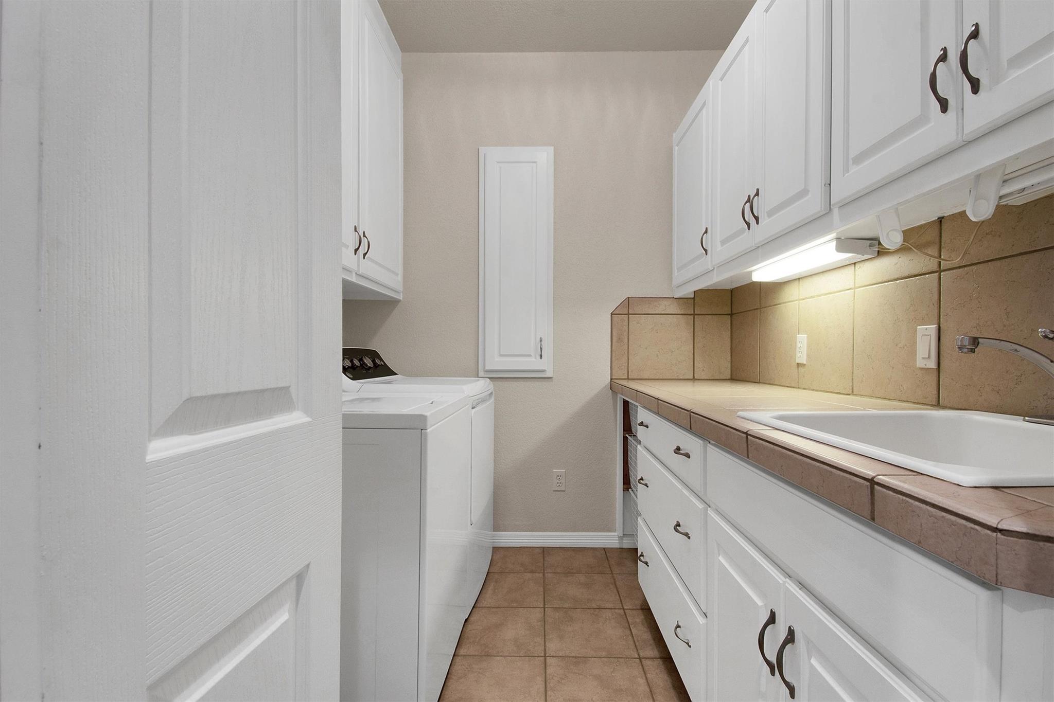 102 Lavaca Ln, Georgetown, TX 78628