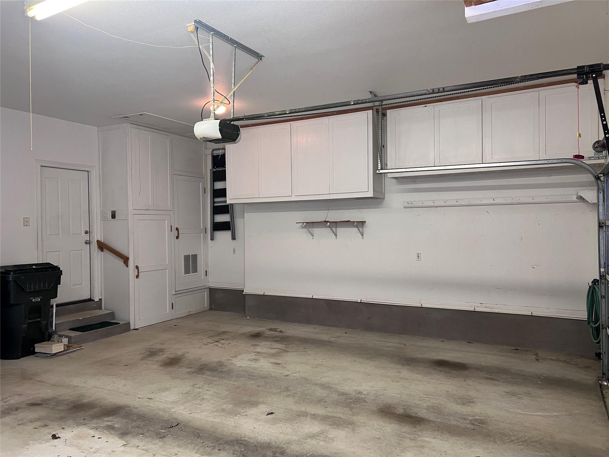 102 Lavaca Ln, Georgetown, TX 78628