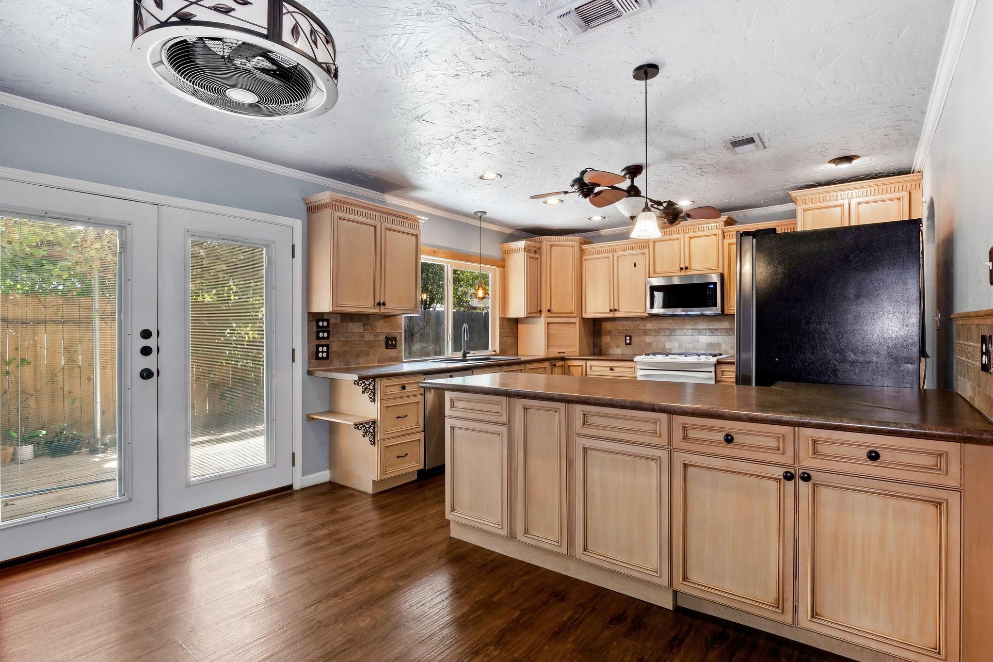 1105 Inland Grns # A, Austin, TX 78758