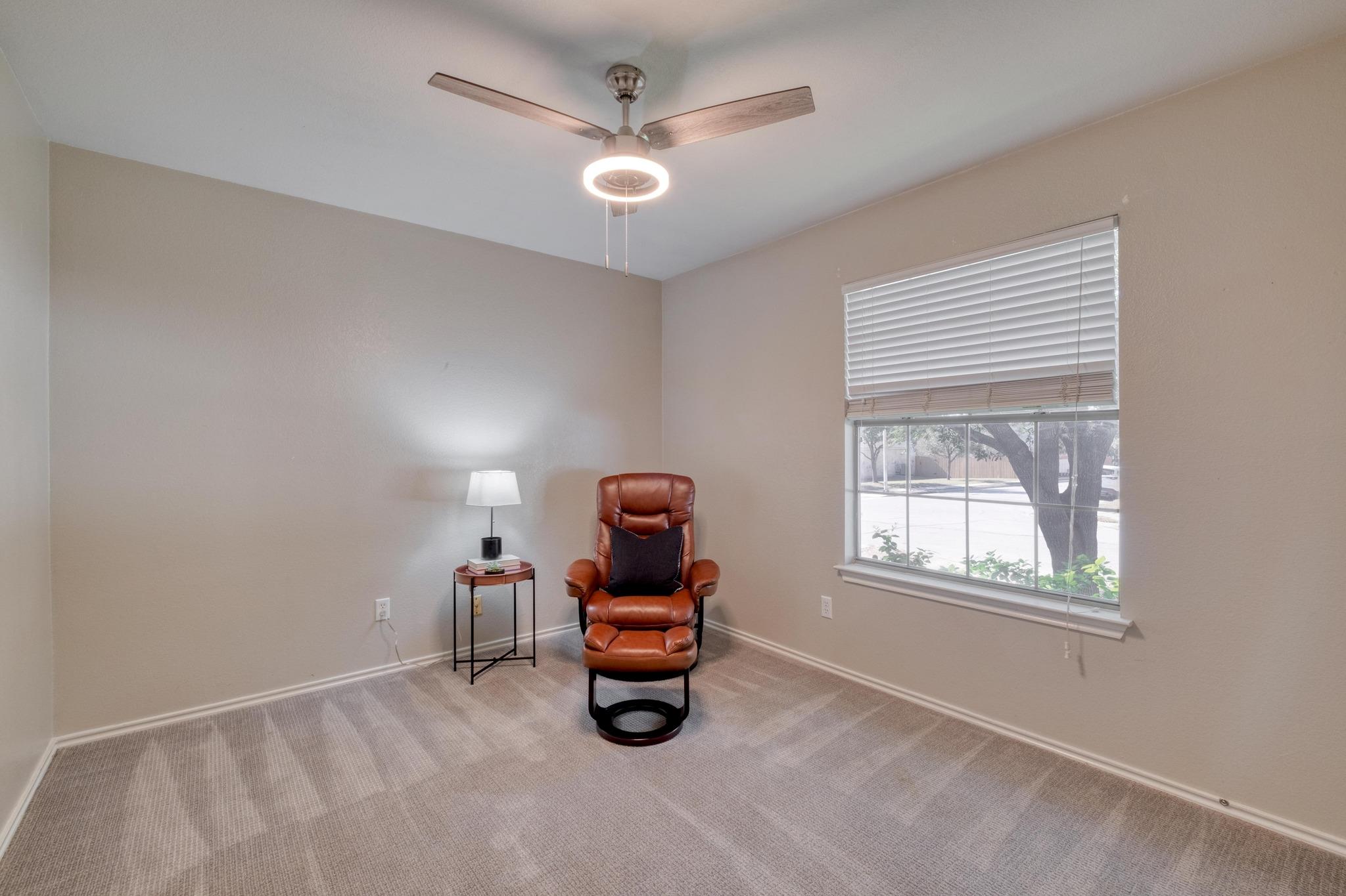 554 Sandstone Trl, Buda, TX 78610