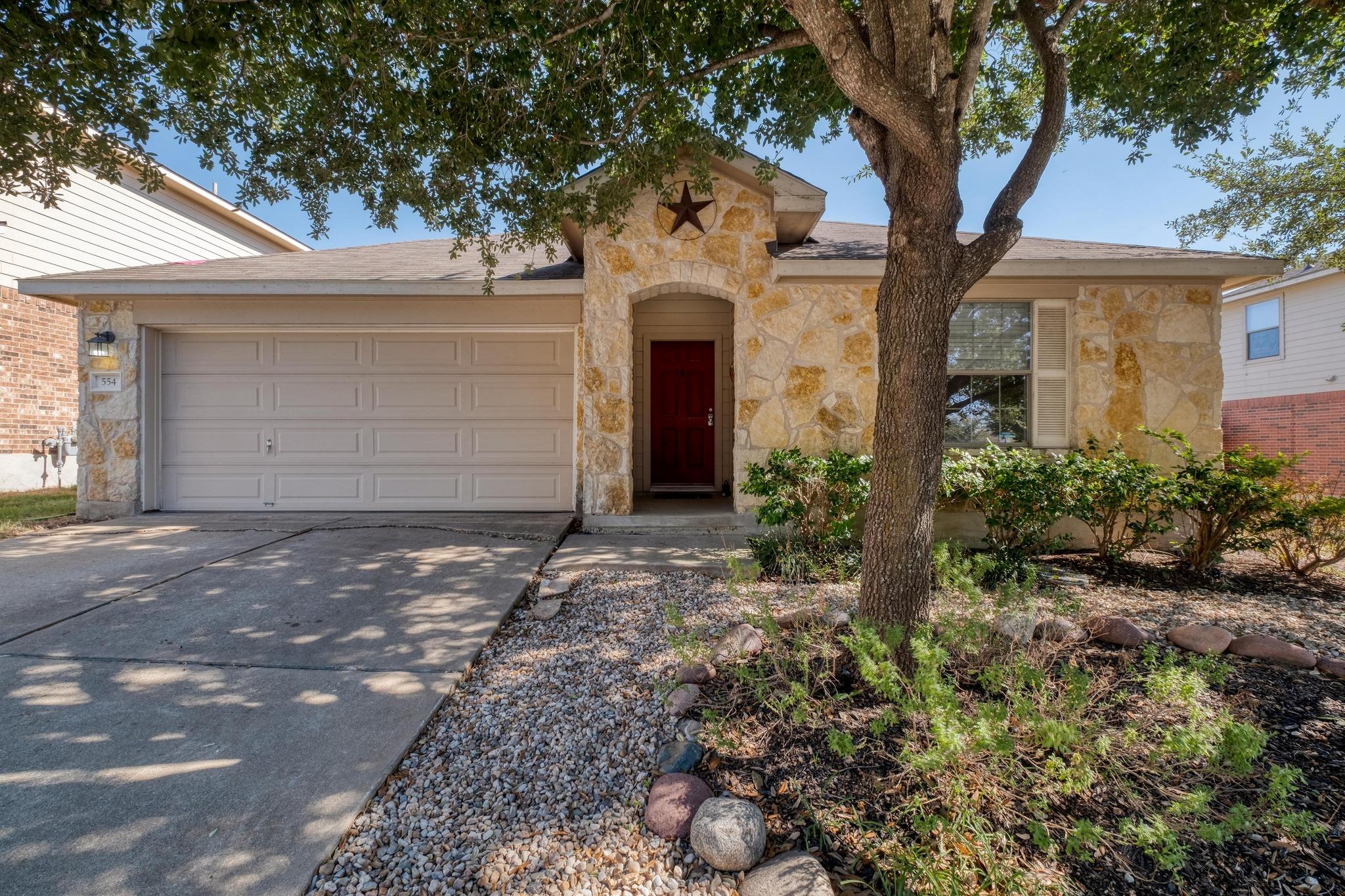 554 Sandstone Trl, Buda, TX 78610