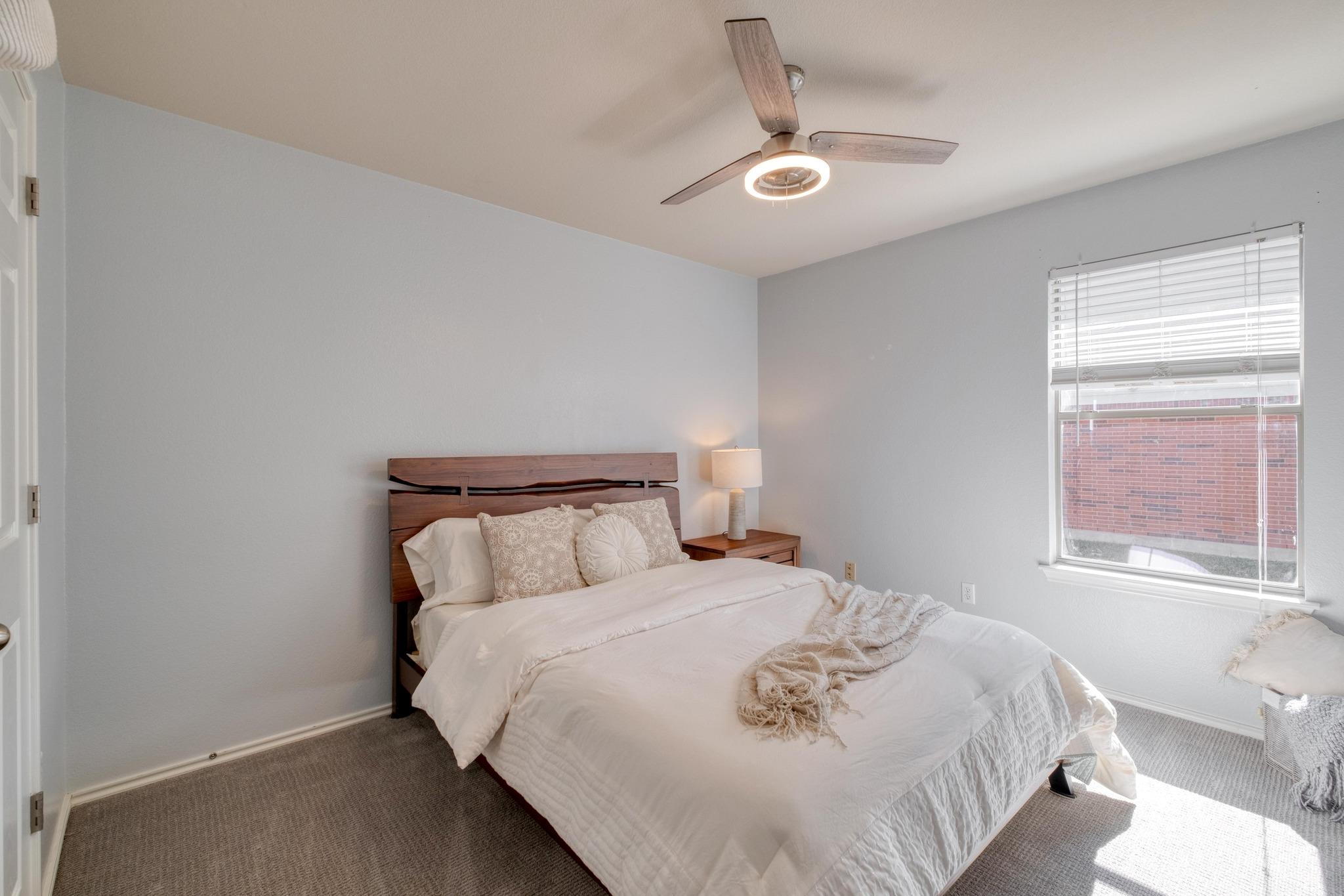 554 Sandstone Trl, Buda, TX 78610