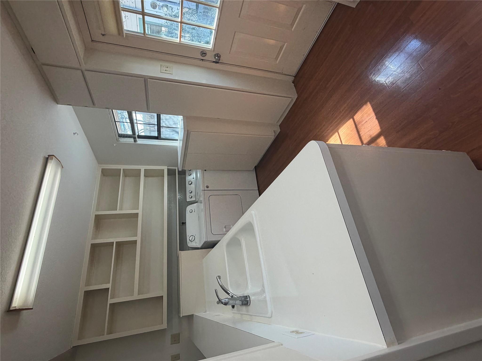 728 W San Antonio St # 102, Lockhart, TX 78644