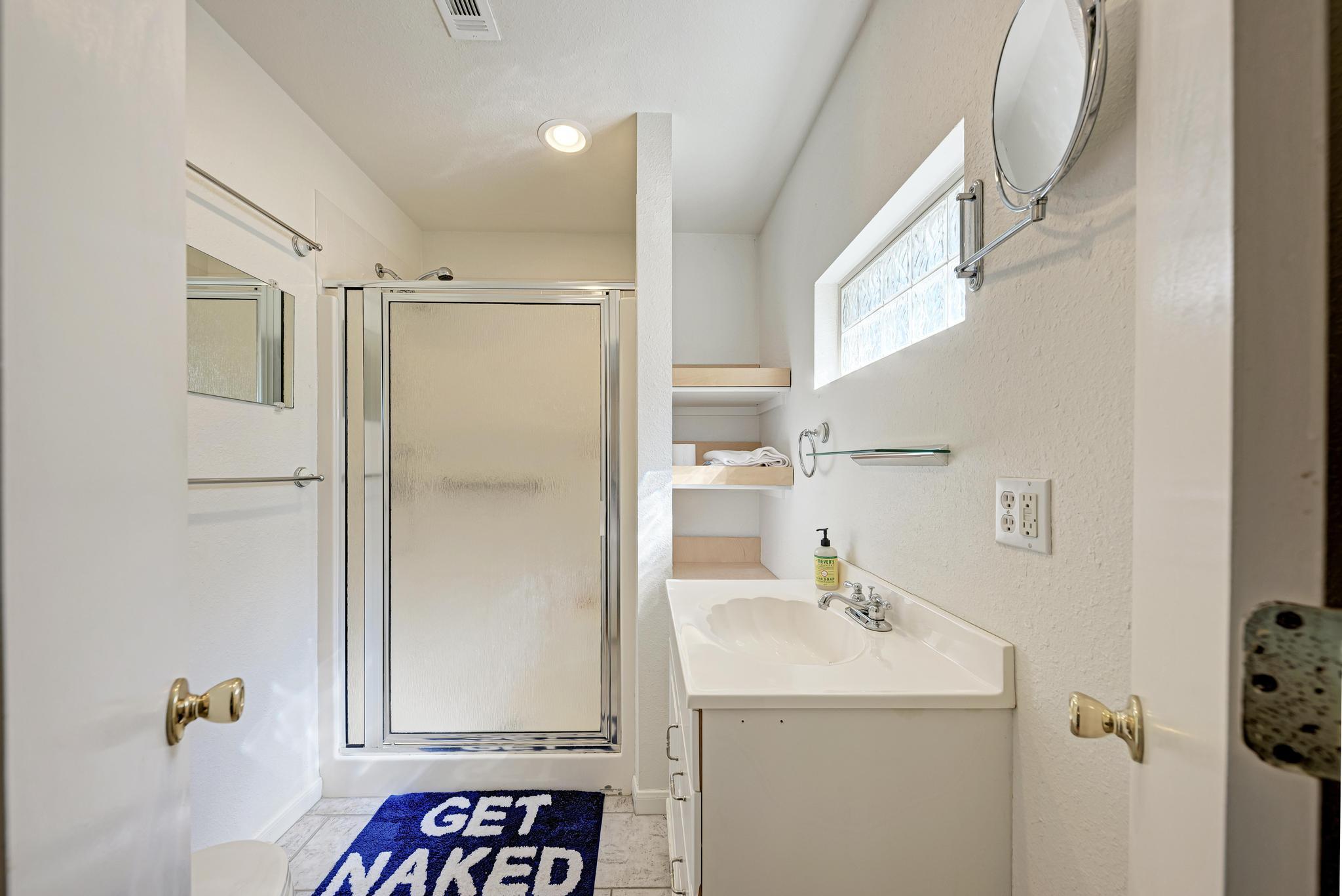 1113 County Road 132B, Kingsland, TX 78639