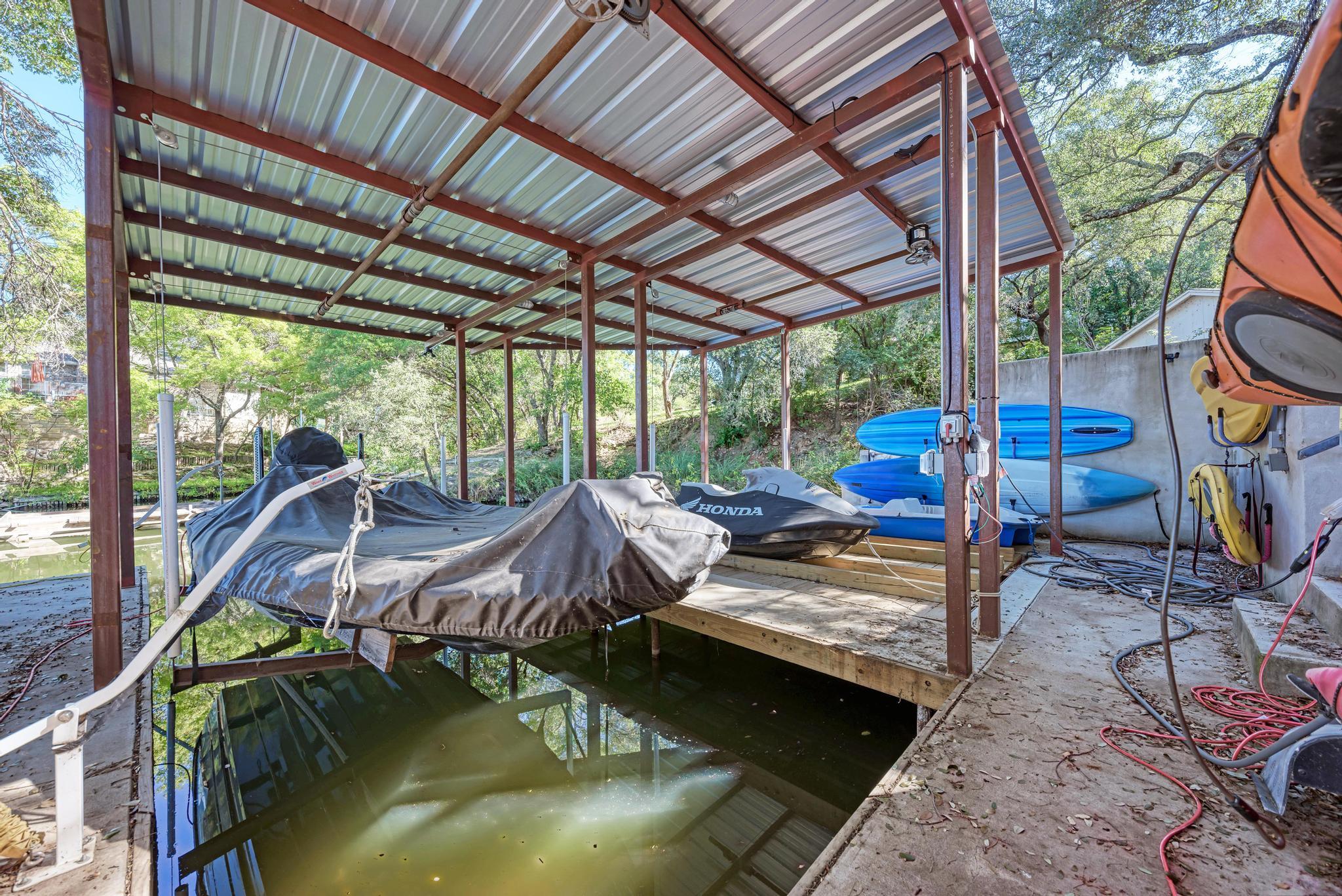 1113 County Road 132B, Kingsland, TX 78639