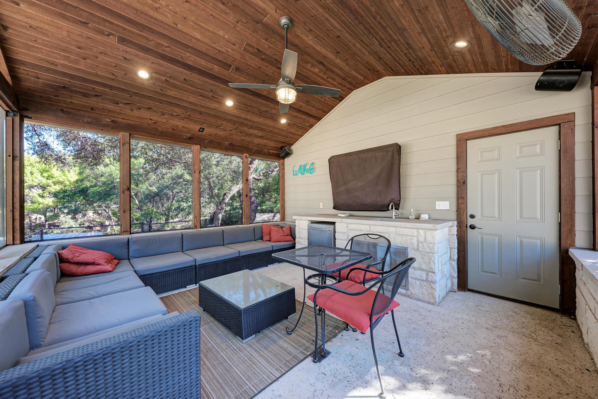 1113 County Road 132B, Kingsland, TX 78639