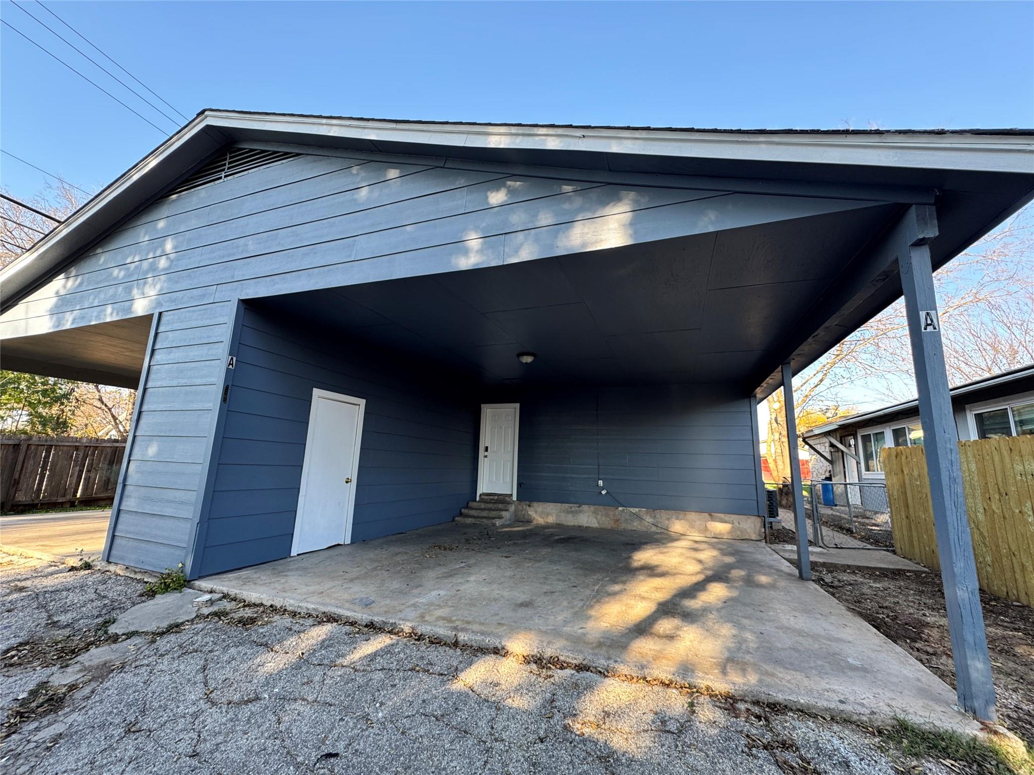 2405 Teri Rd, Austin, TX 78744