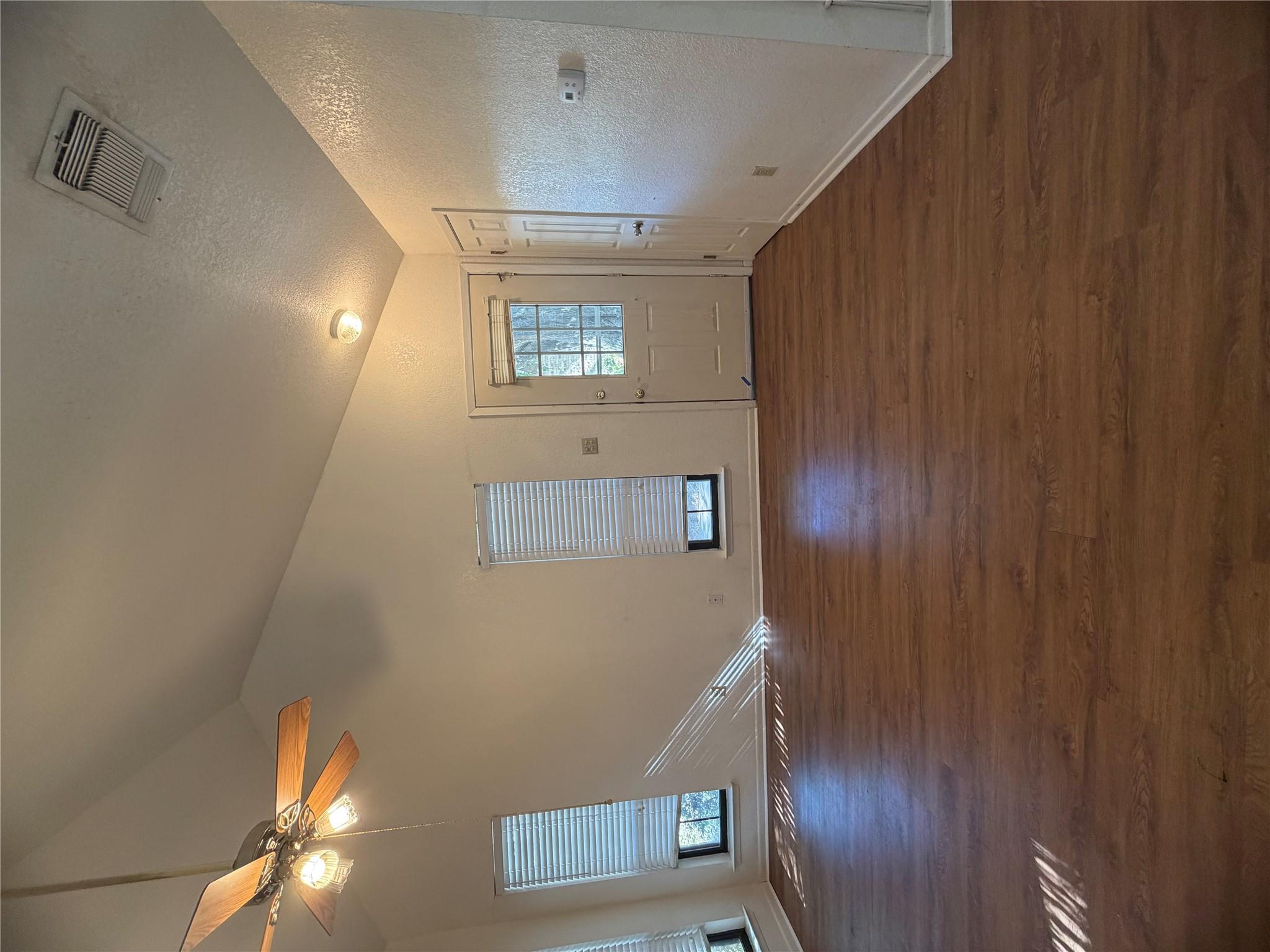 728 W San Antonio St # 728 B, Lockhart, TX 78644