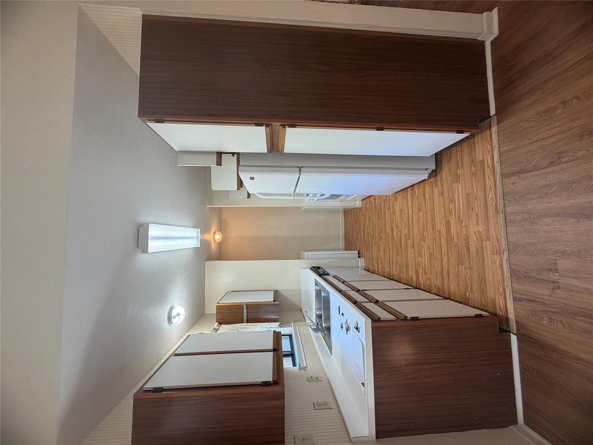 728 W San Antonio St # 728 B, Lockhart, TX 78644