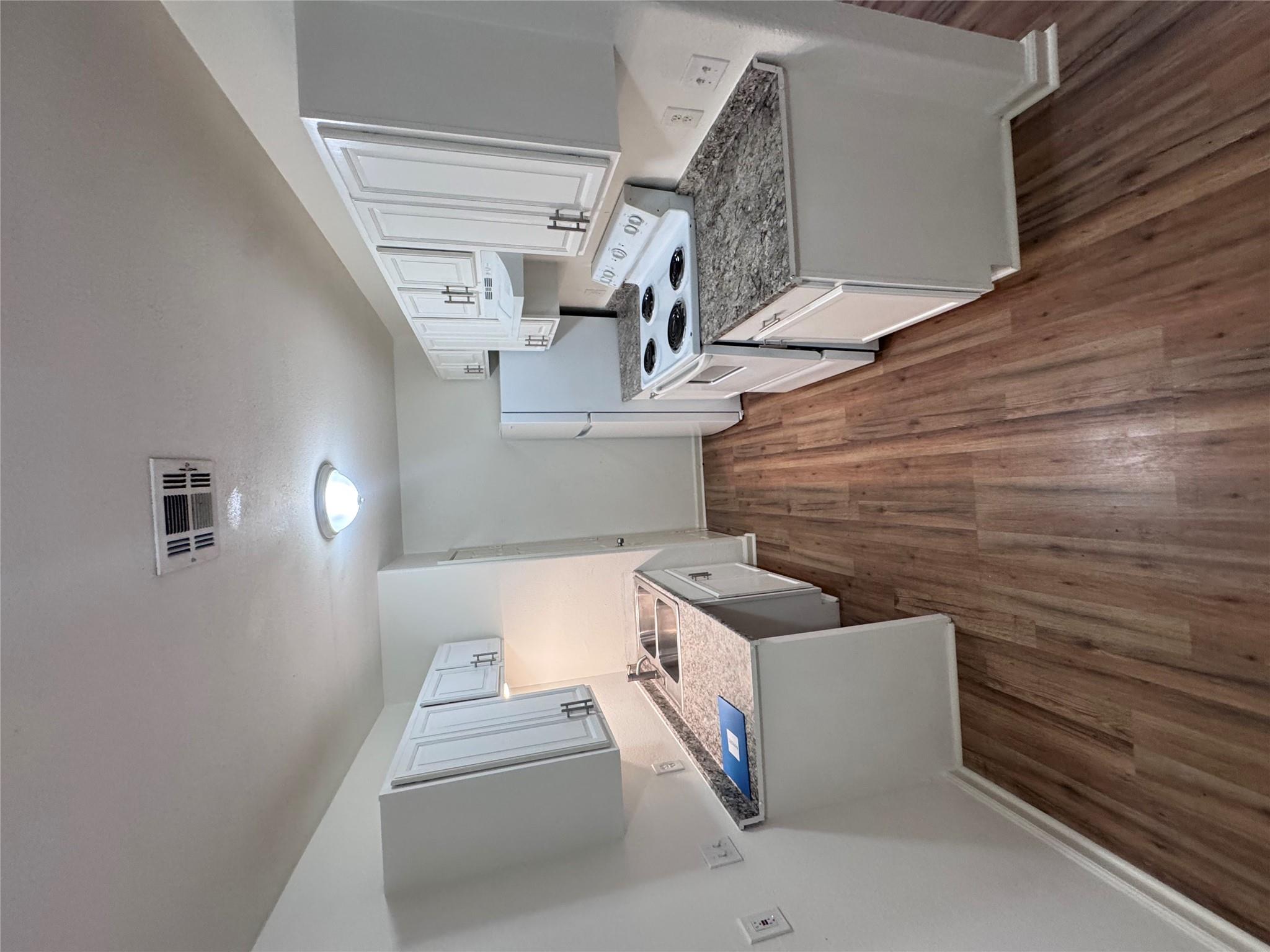 8207 Sam Rayburn Dr # 204, Austin, TX 78753