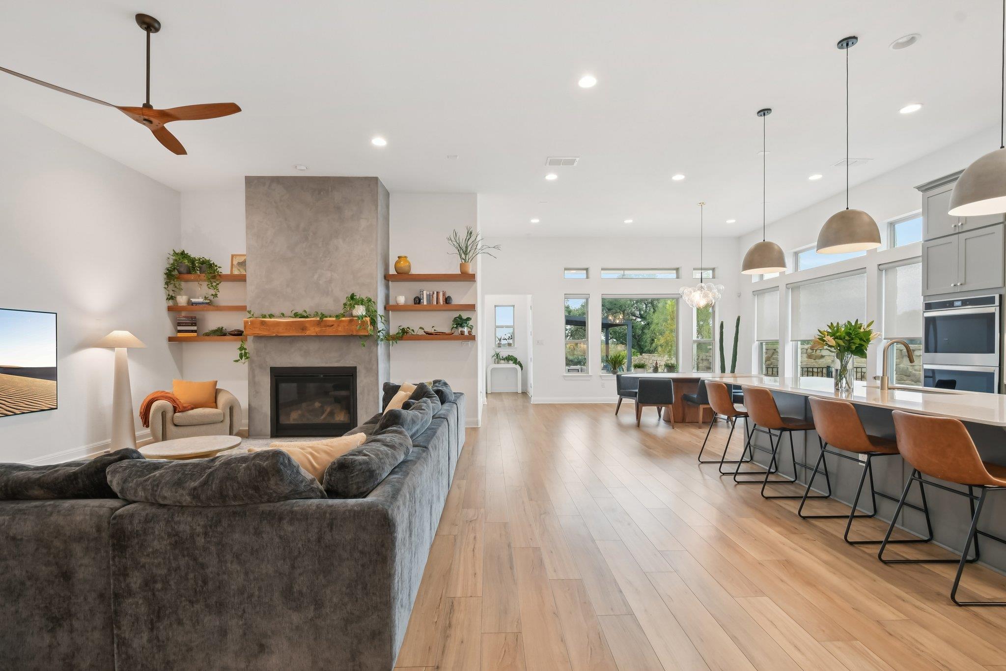 561 Eclipse Dr, Austin, TX 78737