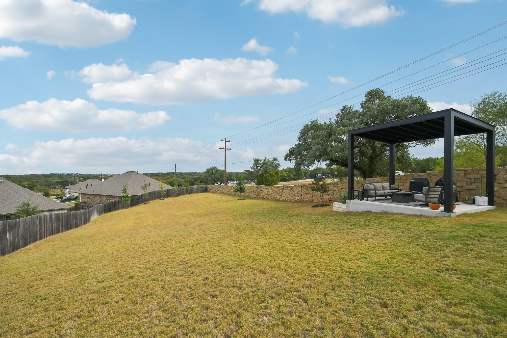 561 Eclipse Dr, Austin, TX 78737