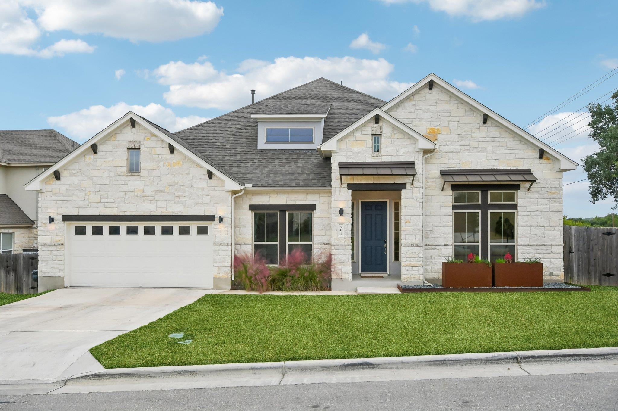 561 Eclipse Dr, Austin, TX 78737