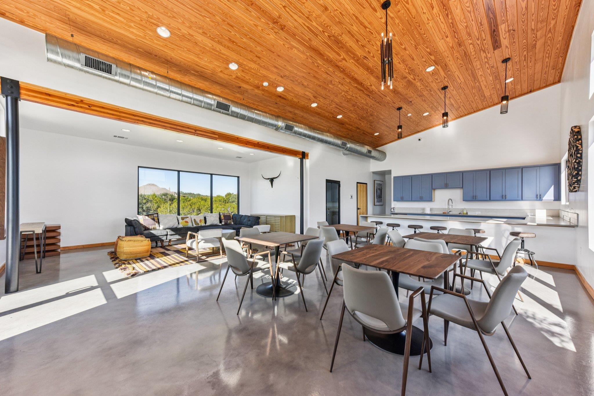 561 Eclipse Dr, Austin, TX 78737