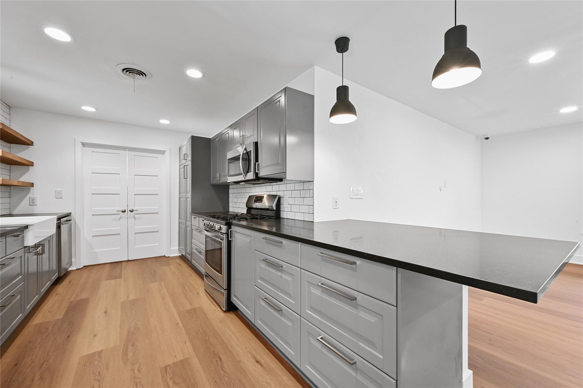 5600 Delwood Dr, Austin, TX 78723