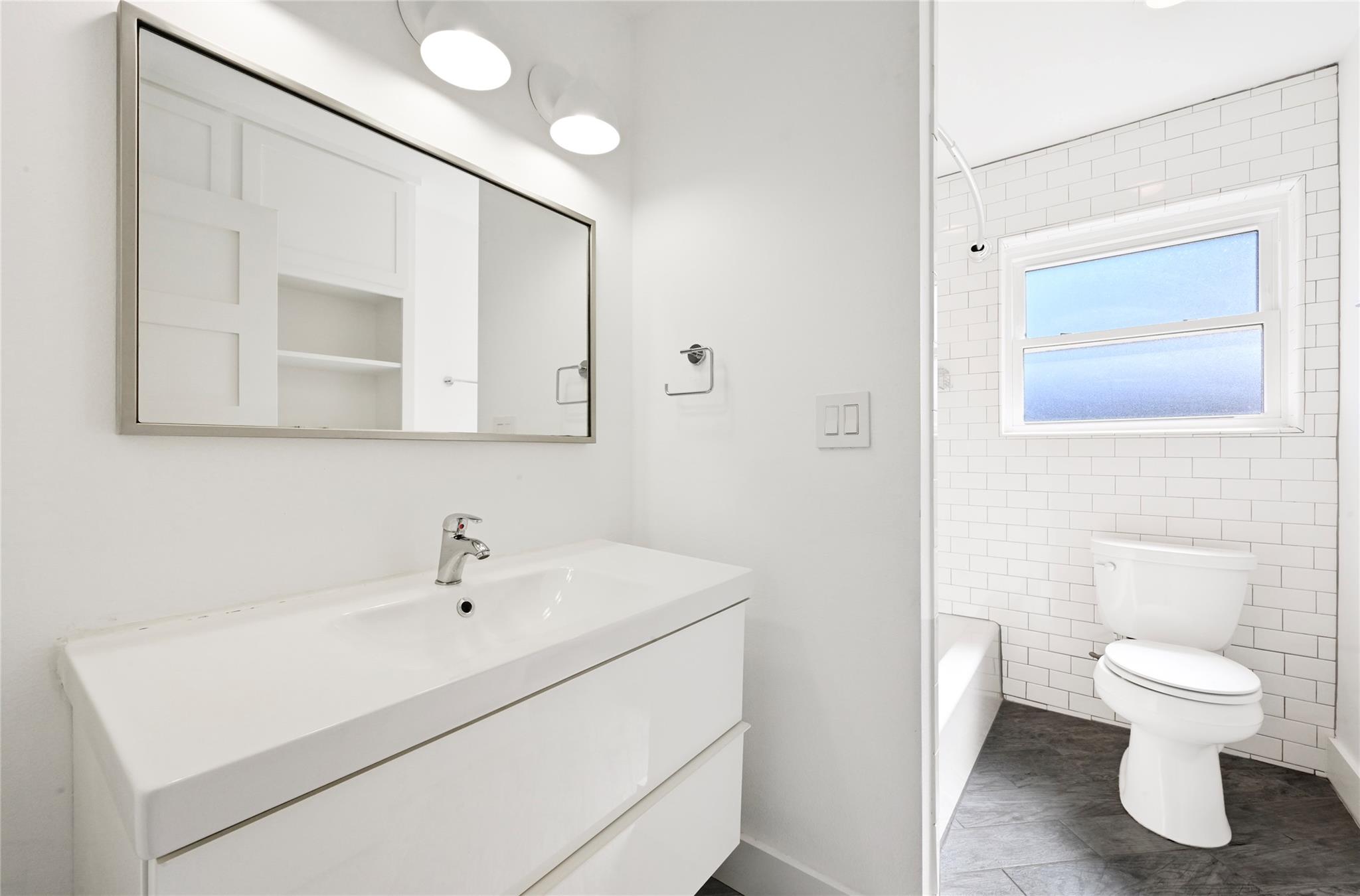 5600 Delwood Dr, Austin, TX 78723