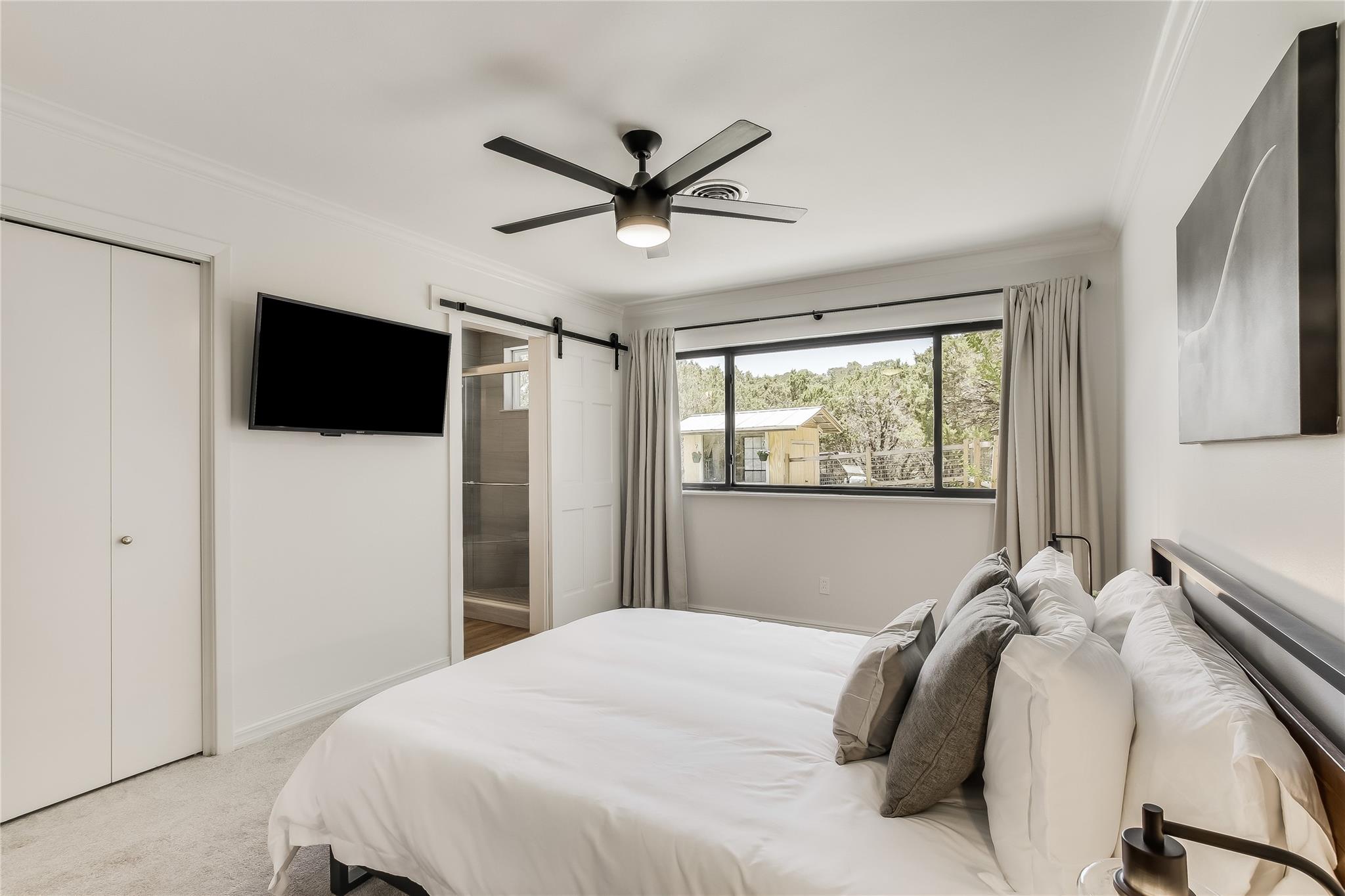 6201 Valleyview St, Lago Vista, TX 78645