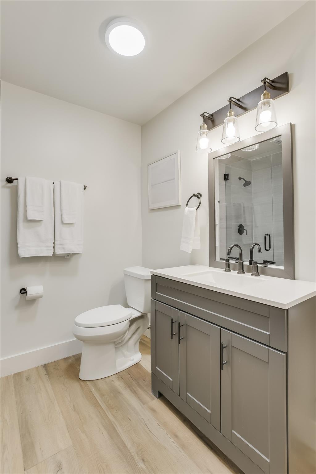 6201 Valleyview St, Lago Vista, TX 78645