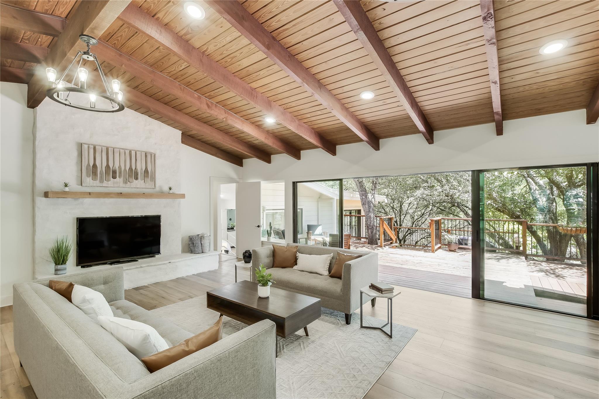 6201 Valleyview St, Lago Vista, TX 78645