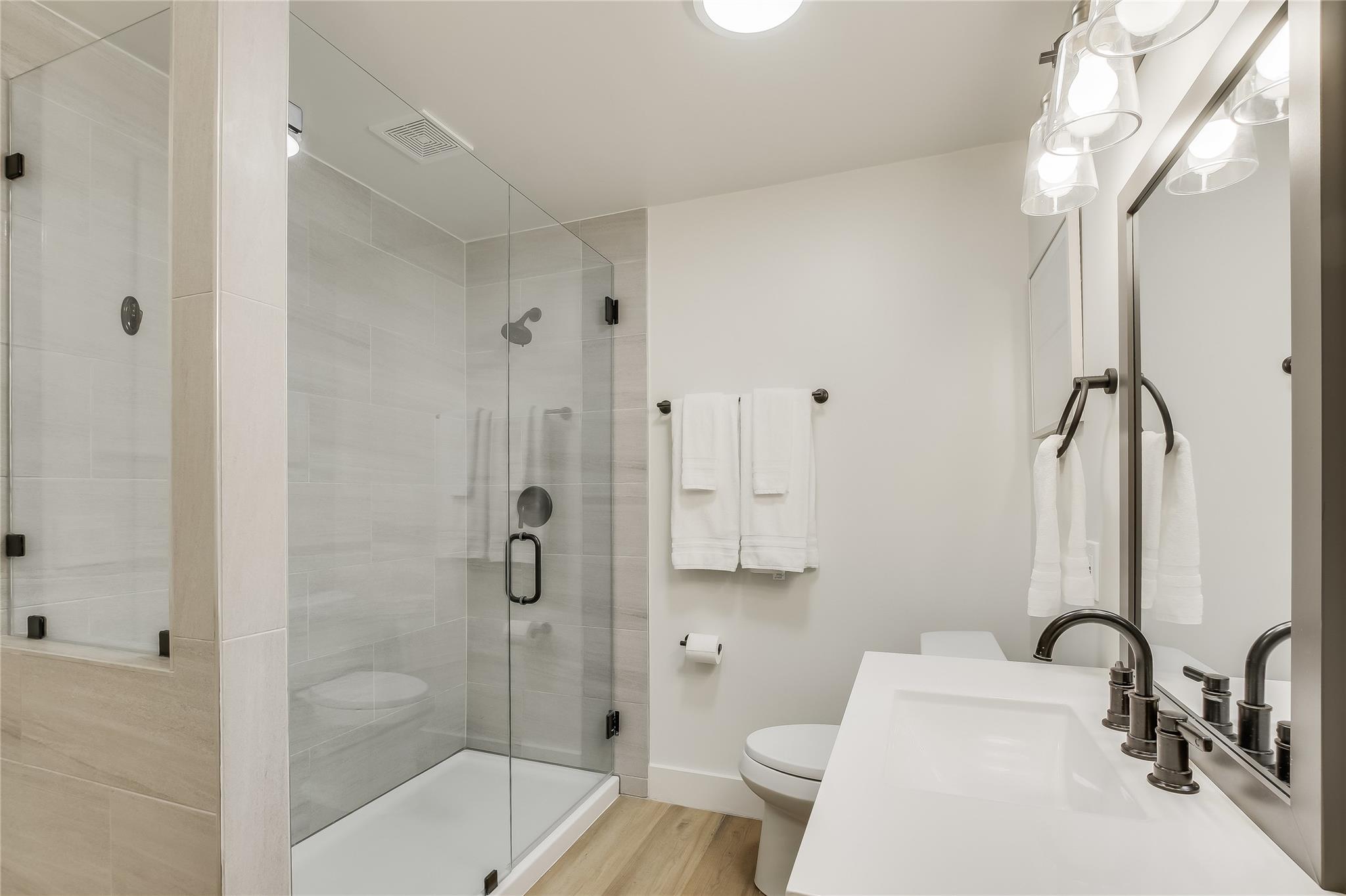 6201 Valleyview St, Lago Vista, TX 78645