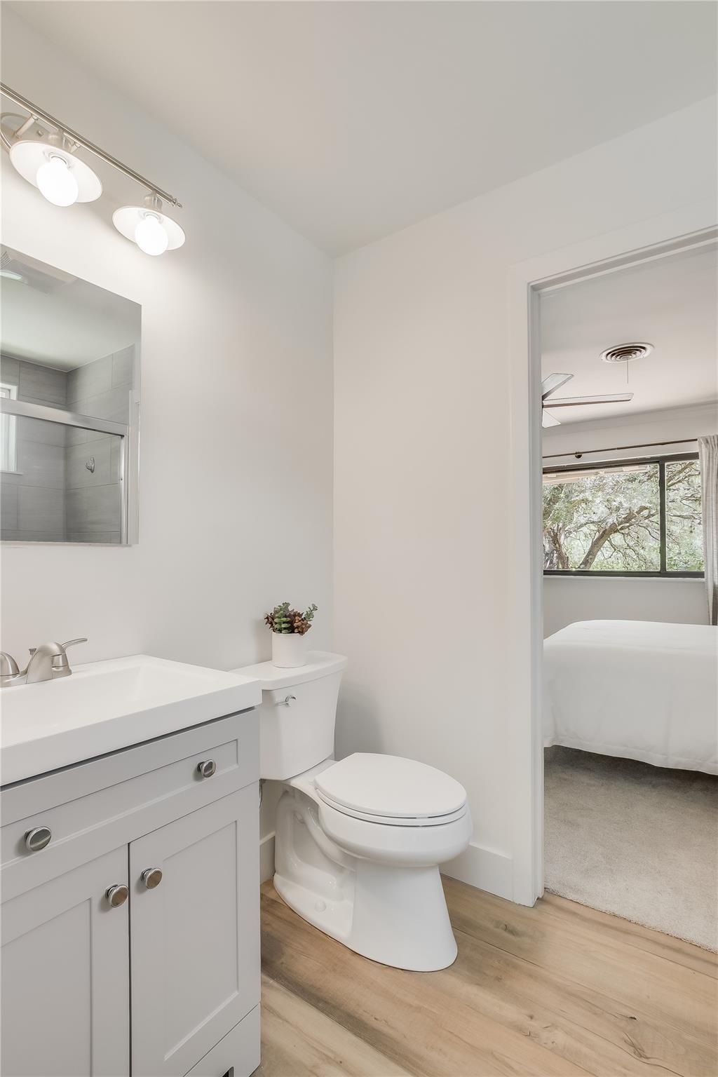 6201 Valleyview St, Lago Vista, TX 78645