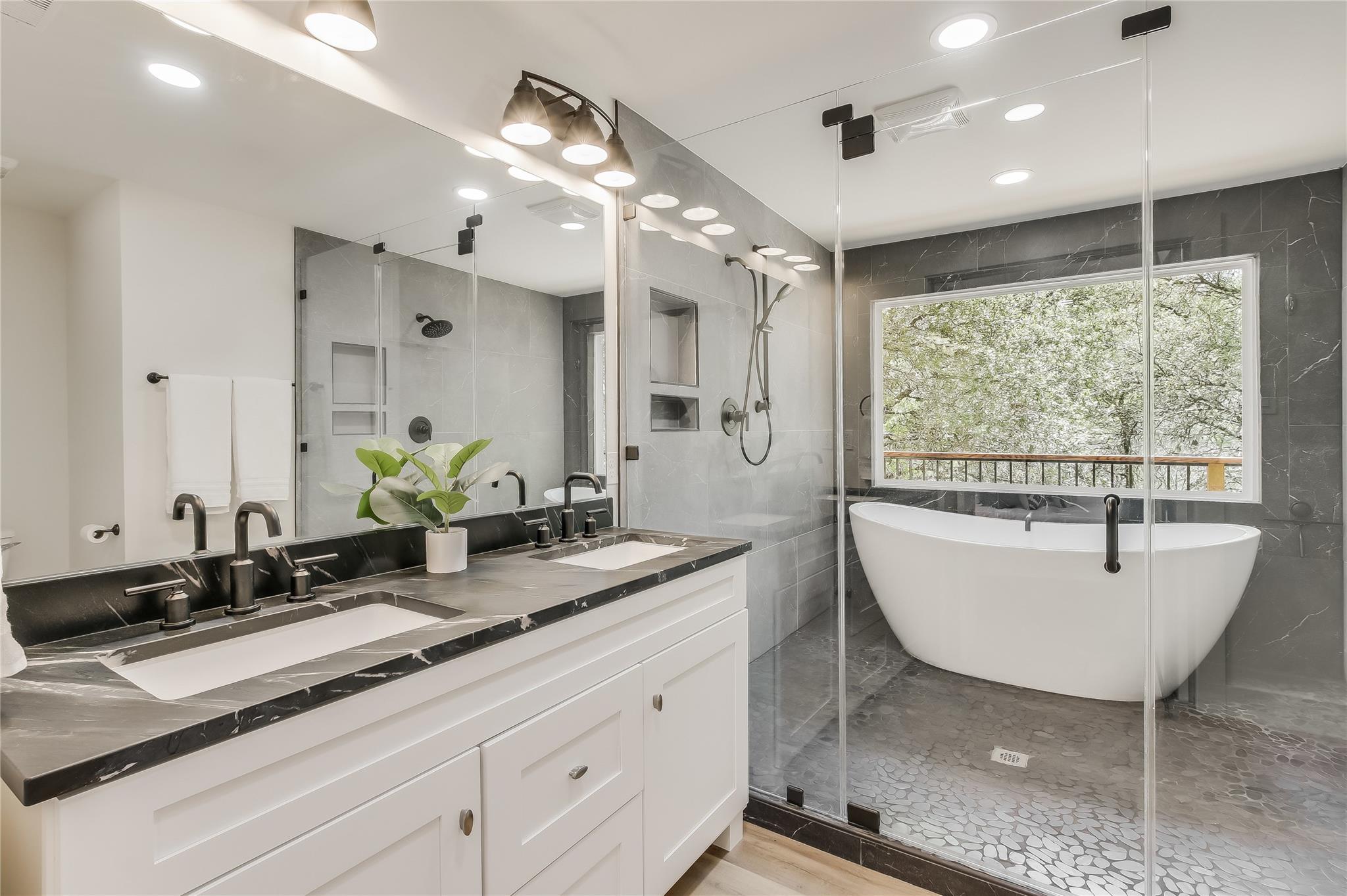 6201 Valleyview St, Lago Vista, TX 78645