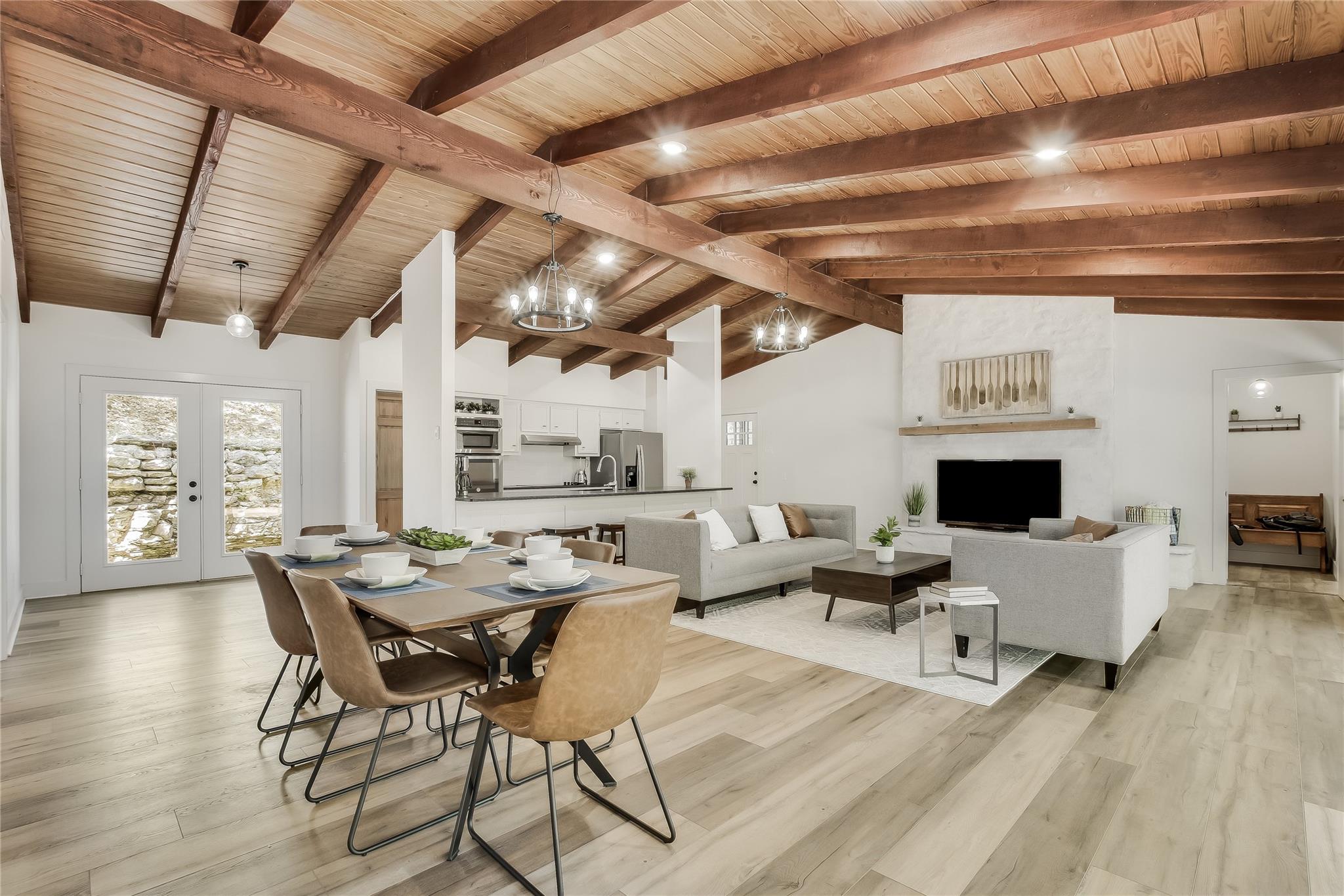 6201 Valleyview St, Lago Vista, TX 78645