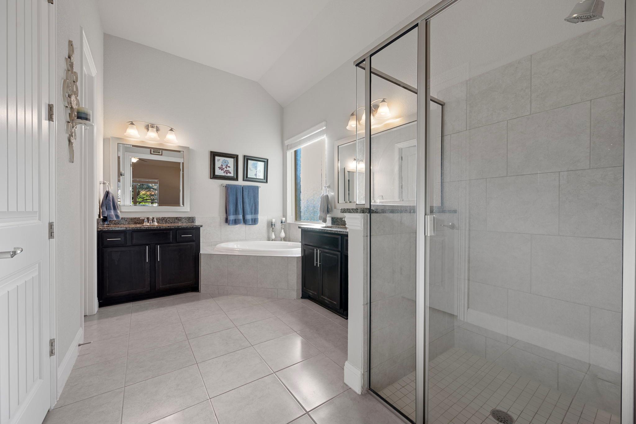 1805 Hollowback Dr, Leander, TX 78641