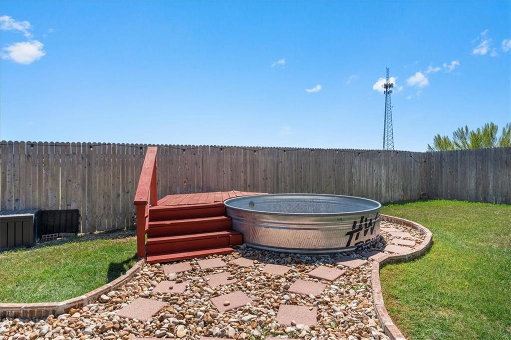 1104 Hillrose Dr, Leander, TX 78641