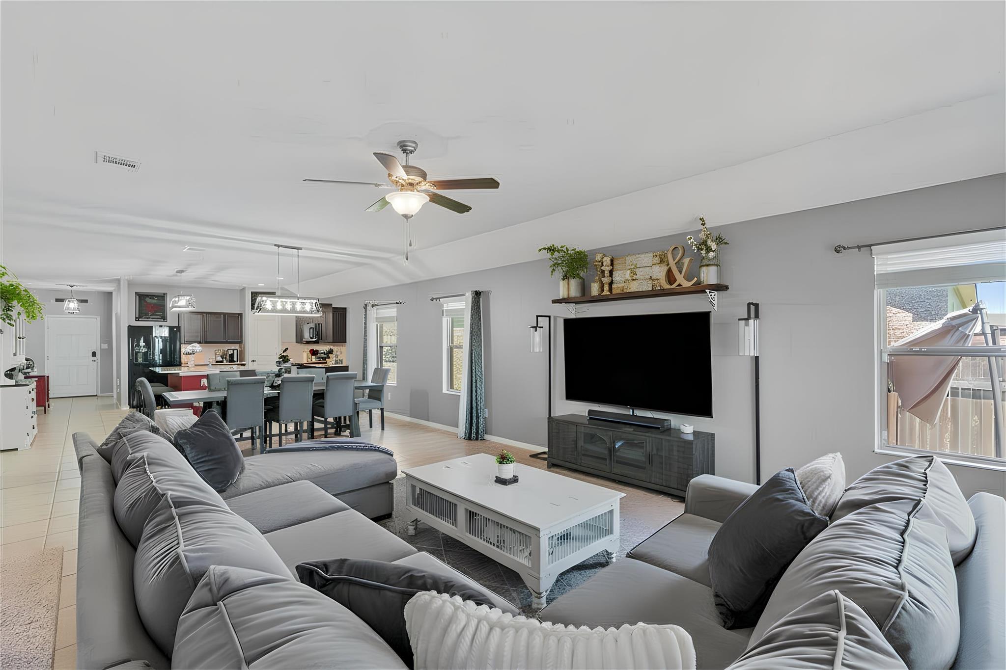 1104 Hillrose Dr, Leander, TX 78641