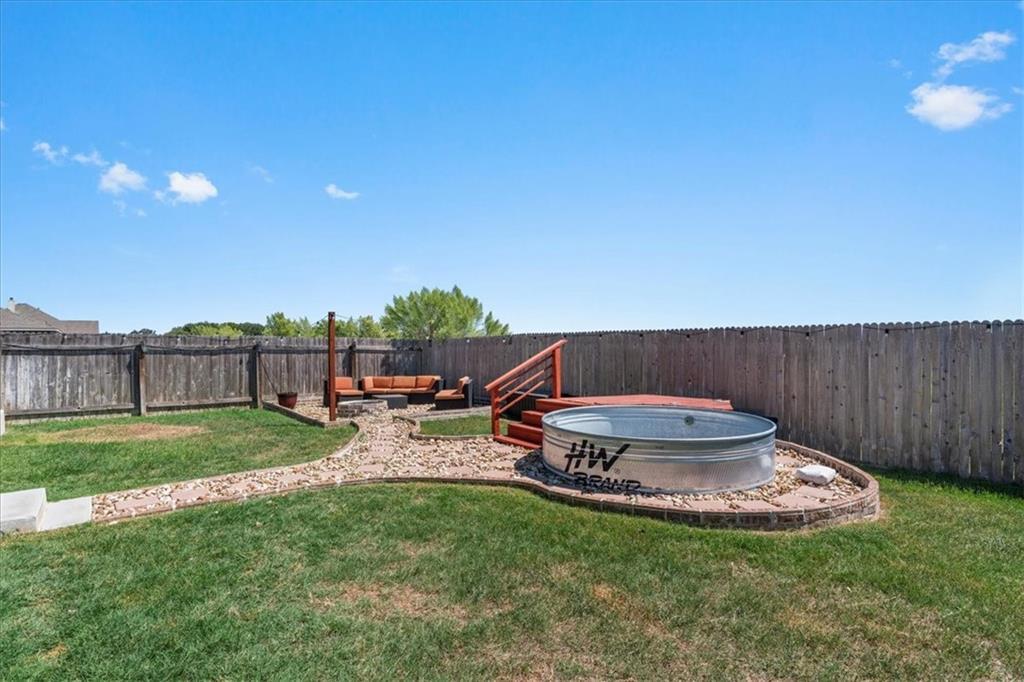 1104 Hillrose Dr, Leander, TX 78641