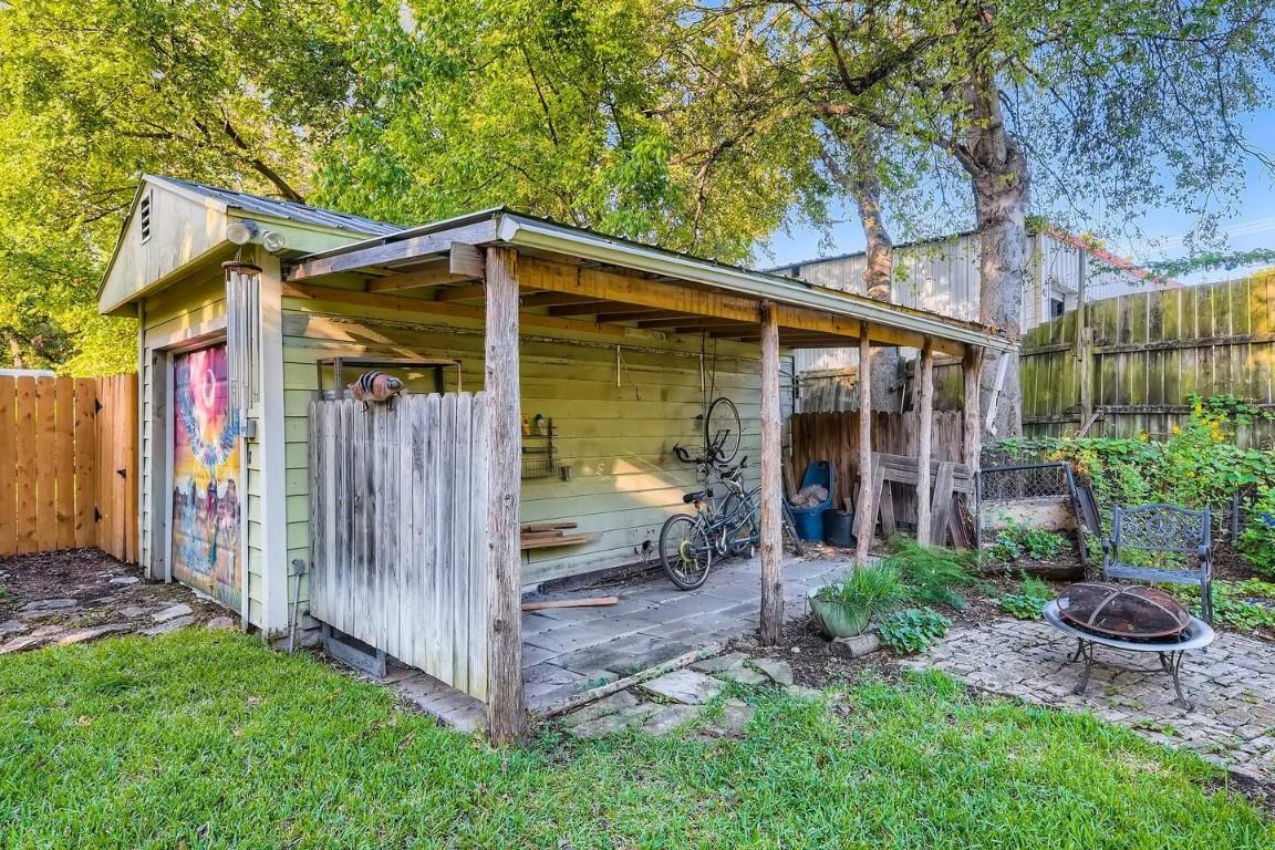 2704 Stacy Ln, Austin, TX 78704