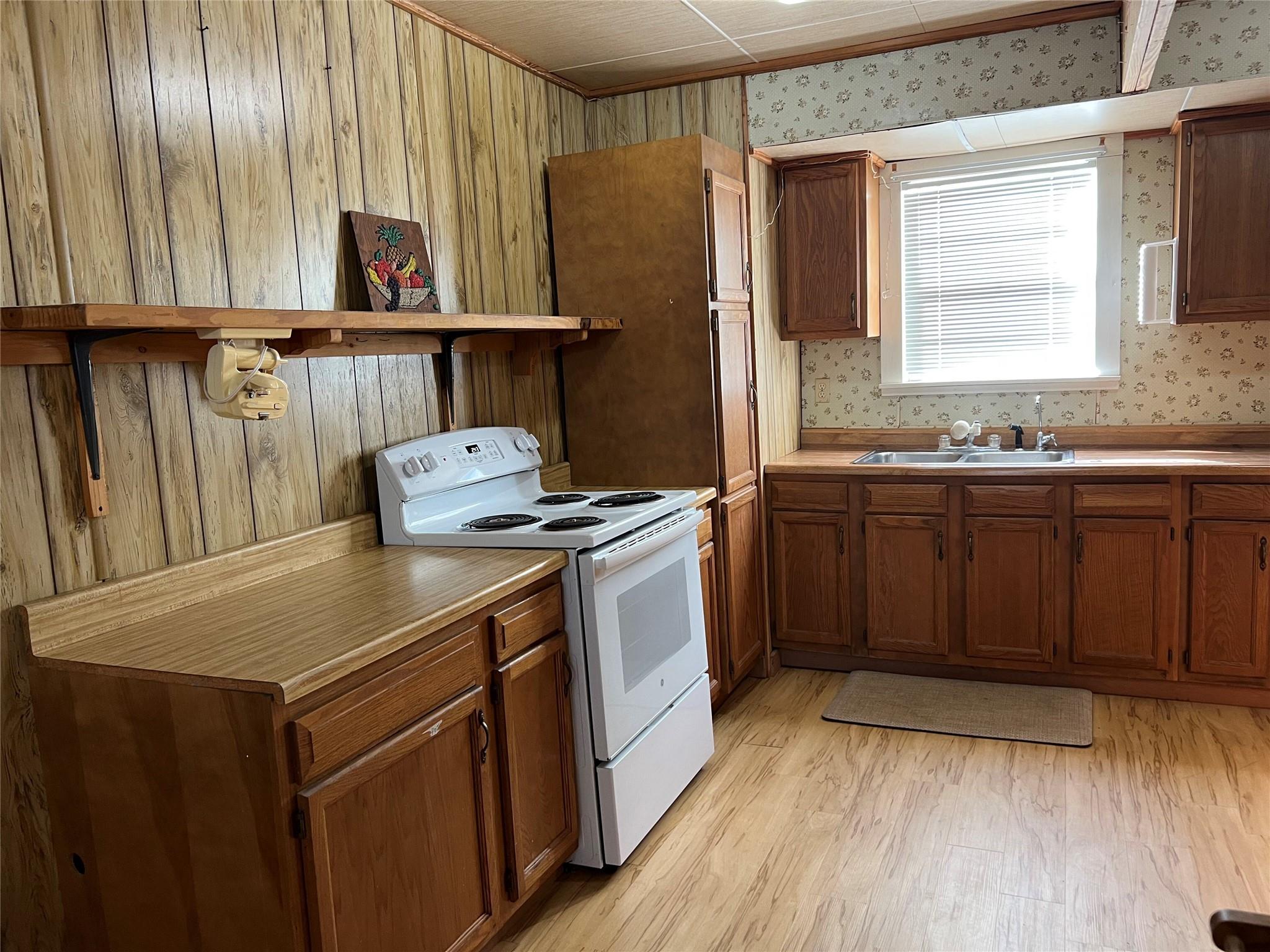 27306 RR # 12, Dripping Springs, TX 78620