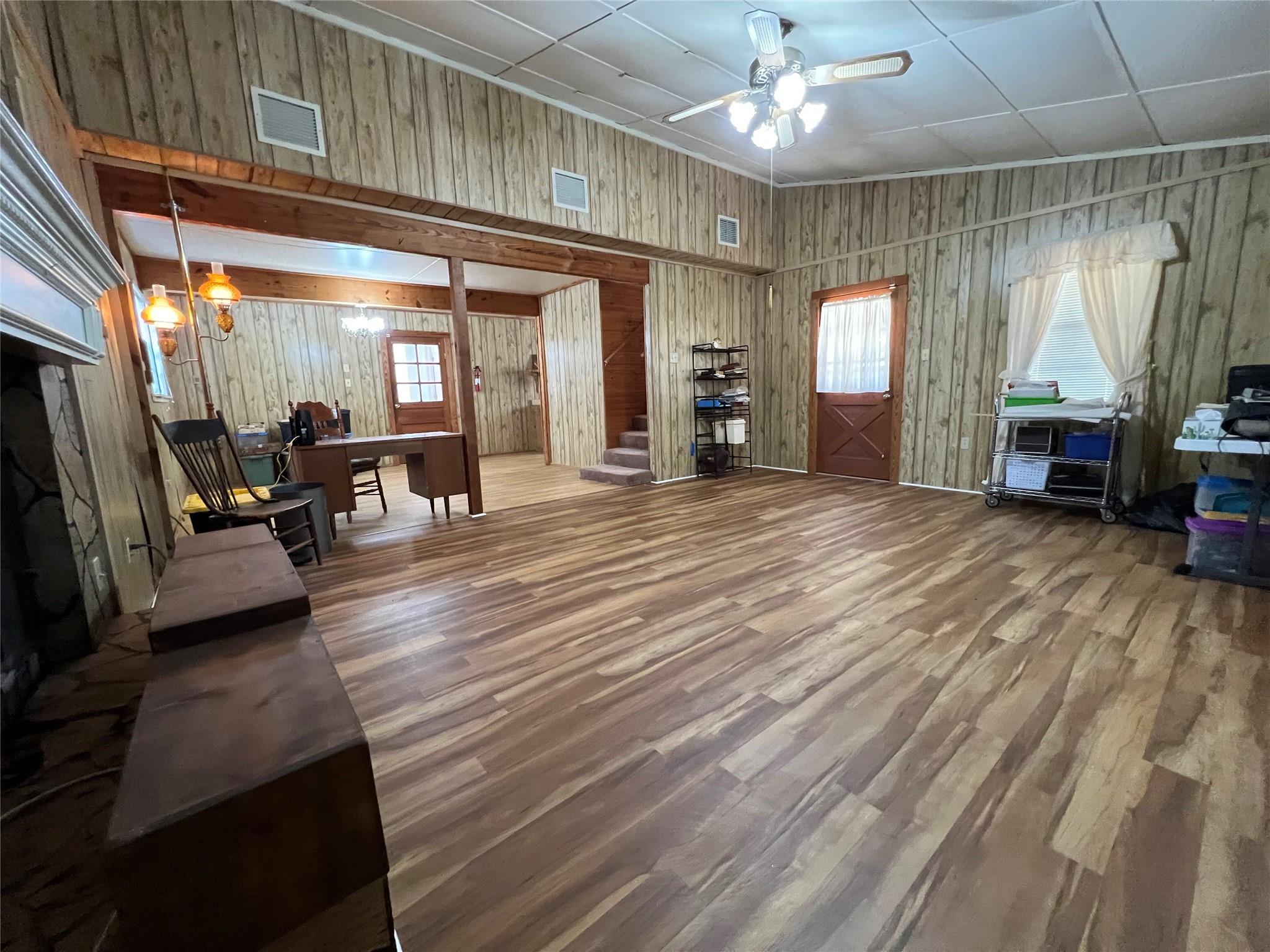 27306 RR # 12, Dripping Springs, TX 78620