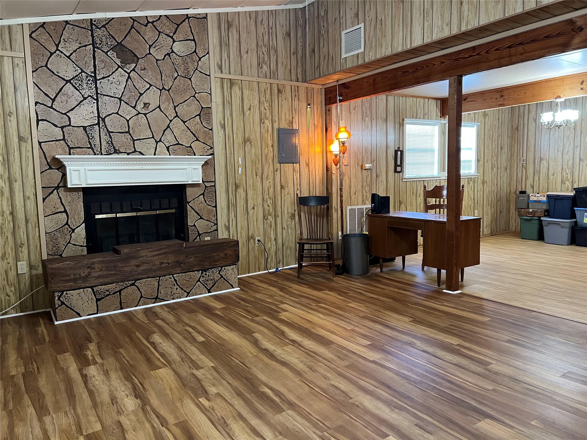 27306 RR # 12, Dripping Springs, TX 78620